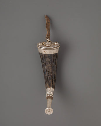 Ethically Sourced Snuff Horn: Cultural Identity & Collection