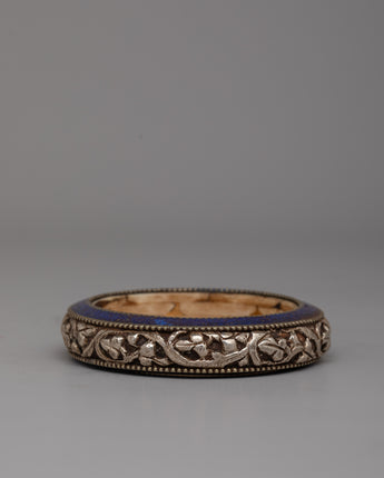 Silver Bangle with Lapis Lazuli