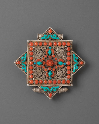 Silver Bishwo Vajra Ghau Box Locket