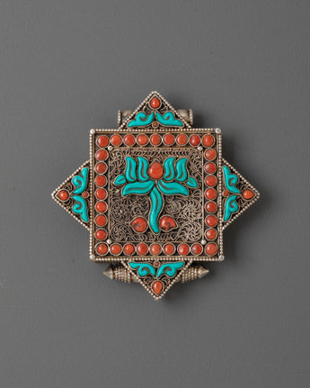 Flower Design Ghau Box Locket