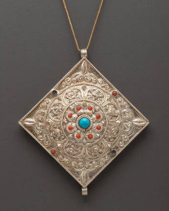 tibetan-prayer-ghau-box-locket