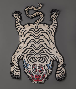 hand-knotted-white-tiger-rug
