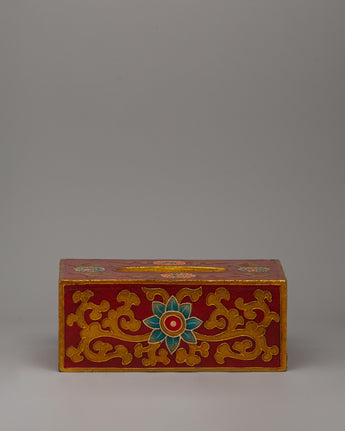handcarved-tissue-holder