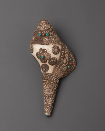 buddhist-ritual-conch-with-white-metal