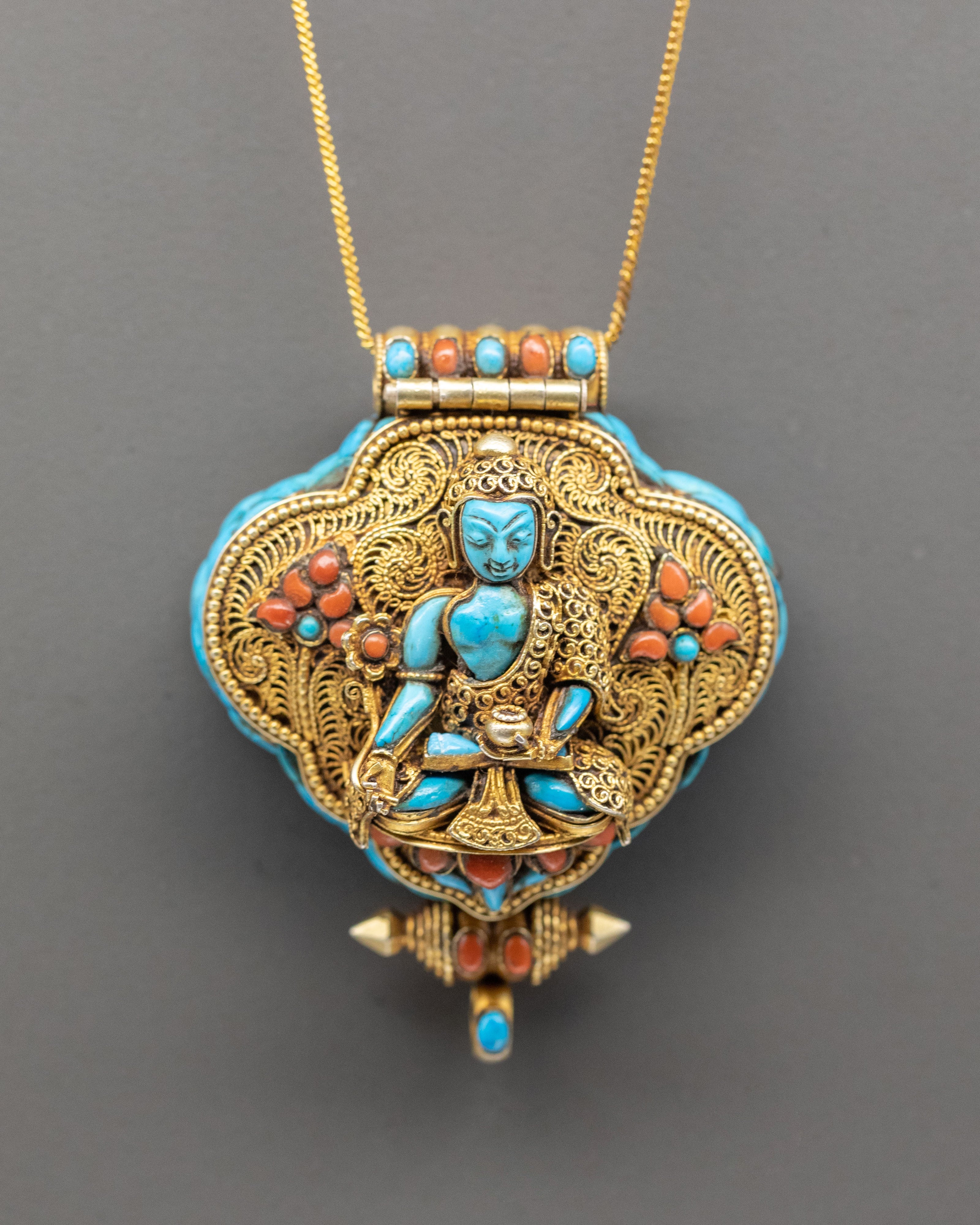 Ghau Locket