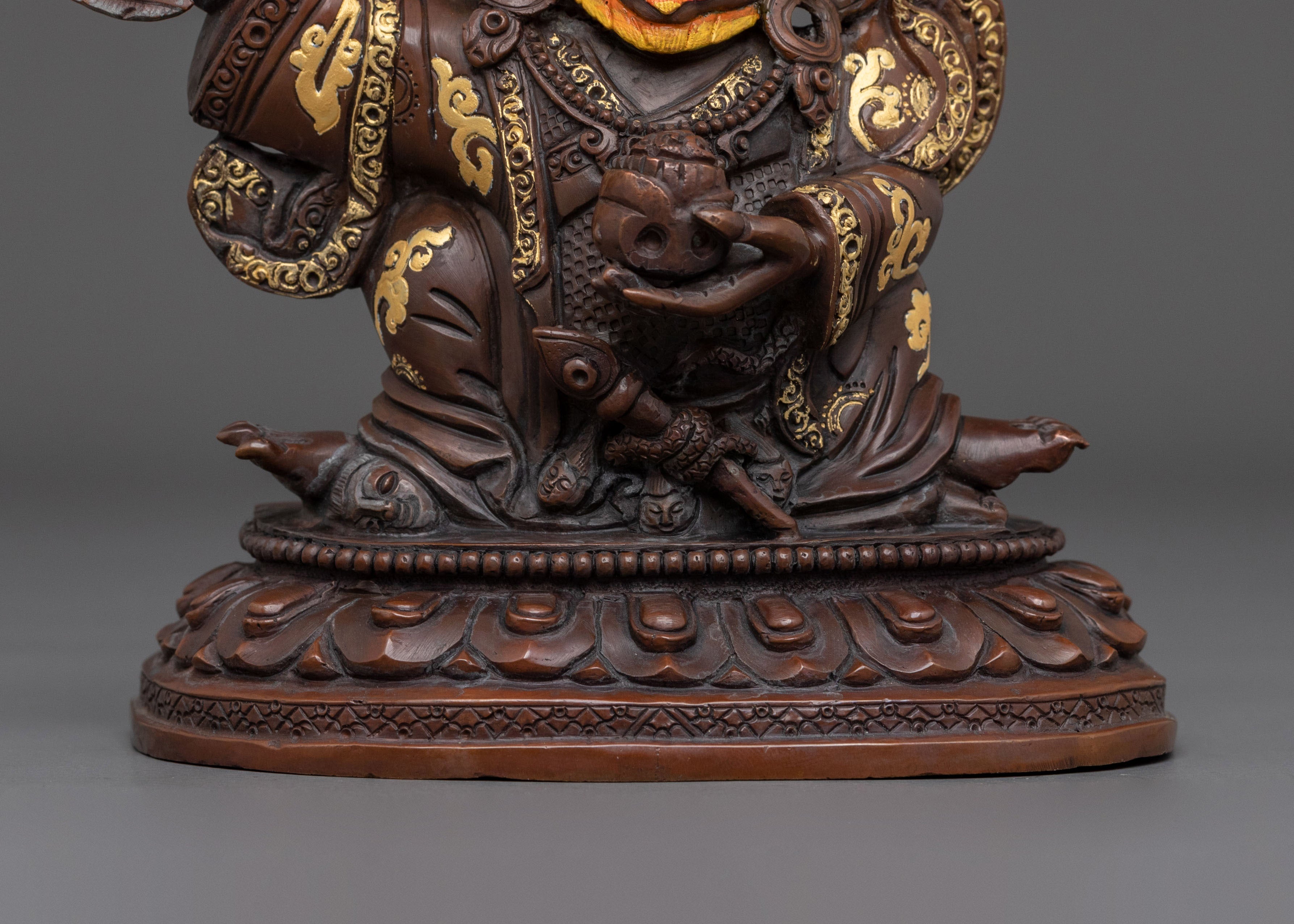 Formidable Buddhist Protector Mahakala Bernakchen Statue