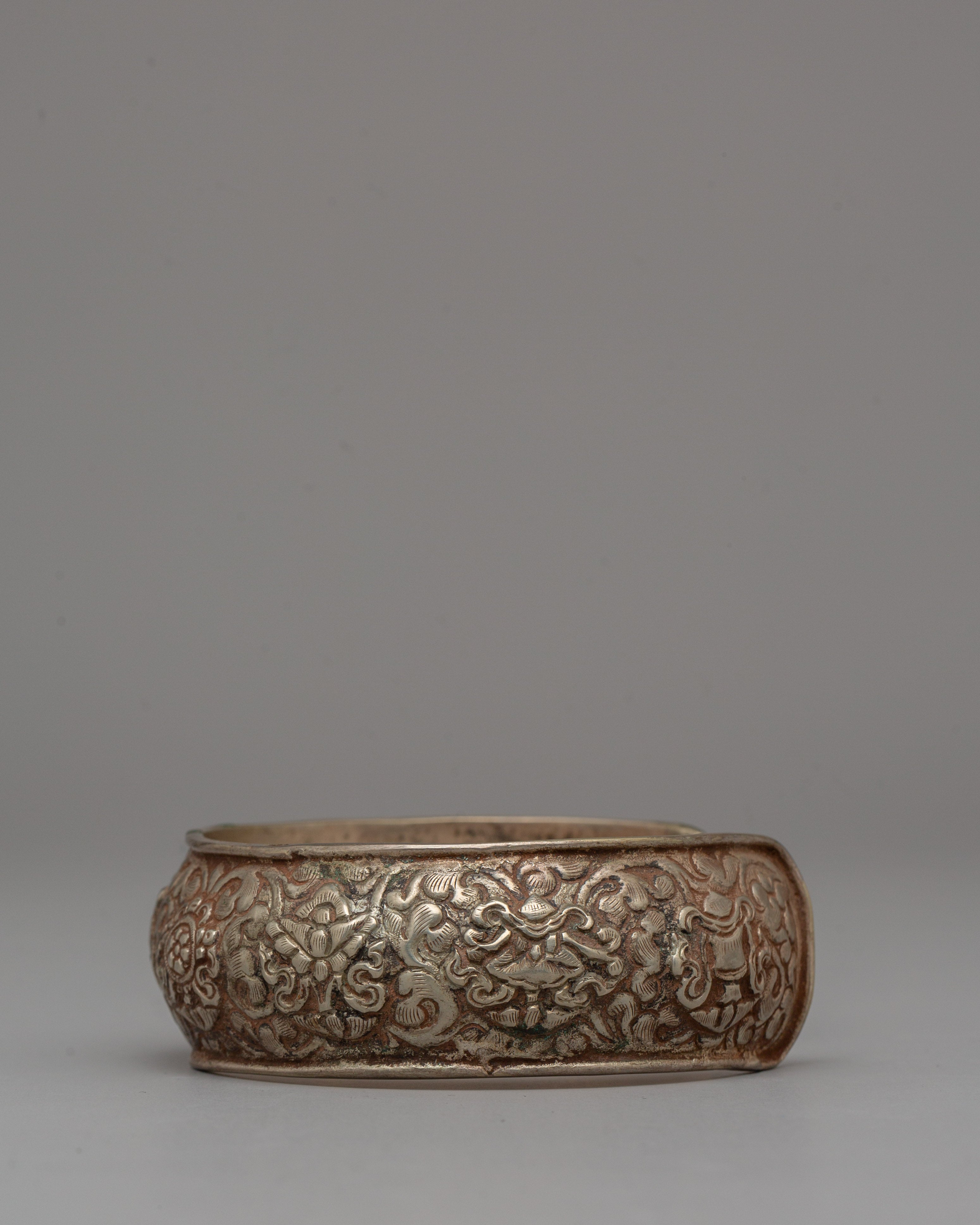 White Metal Tibetan Bracelet | Spiritual and Ethnic Style