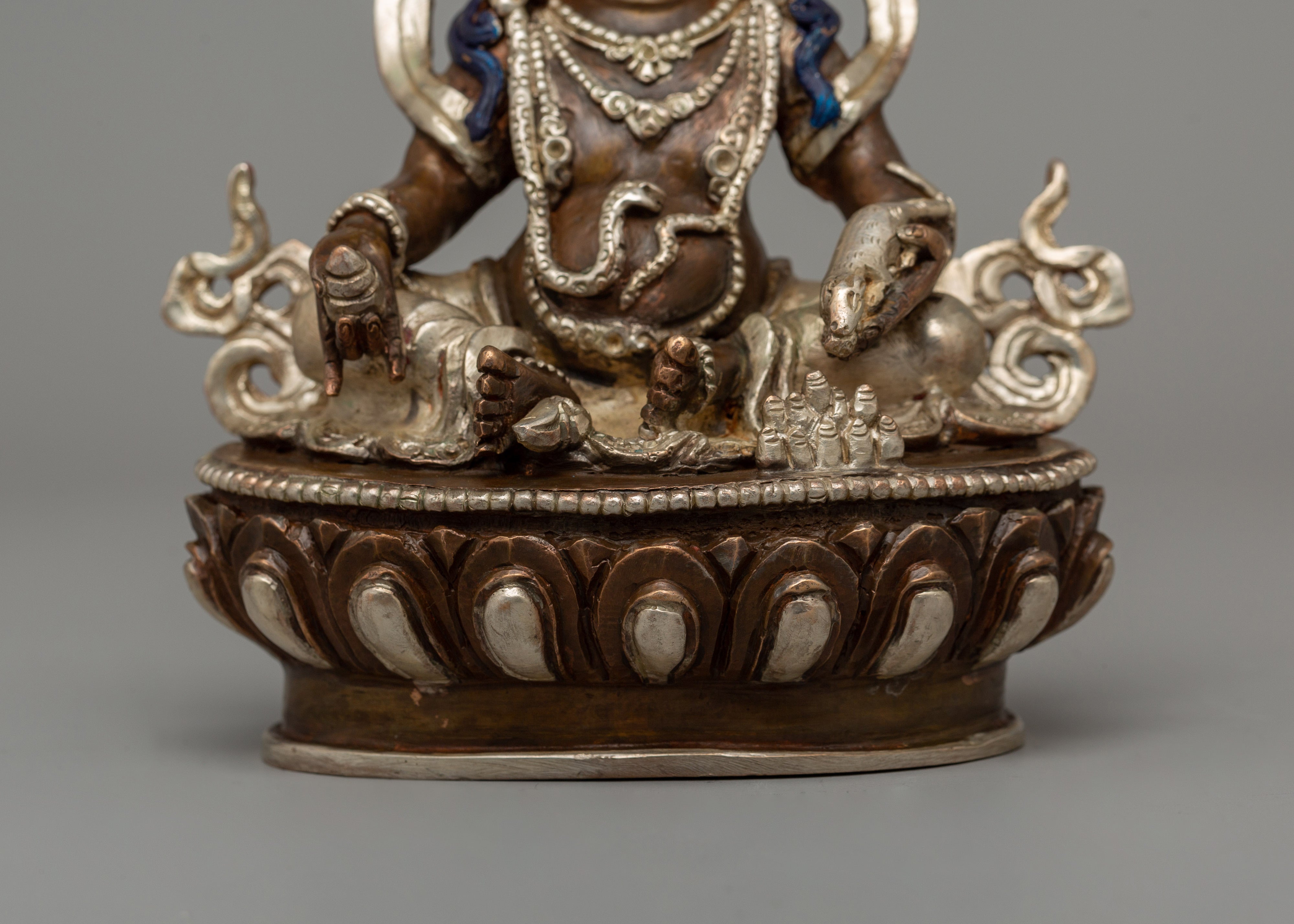 Deity Dzambhala Sculpture | The Divine Wealth Deity