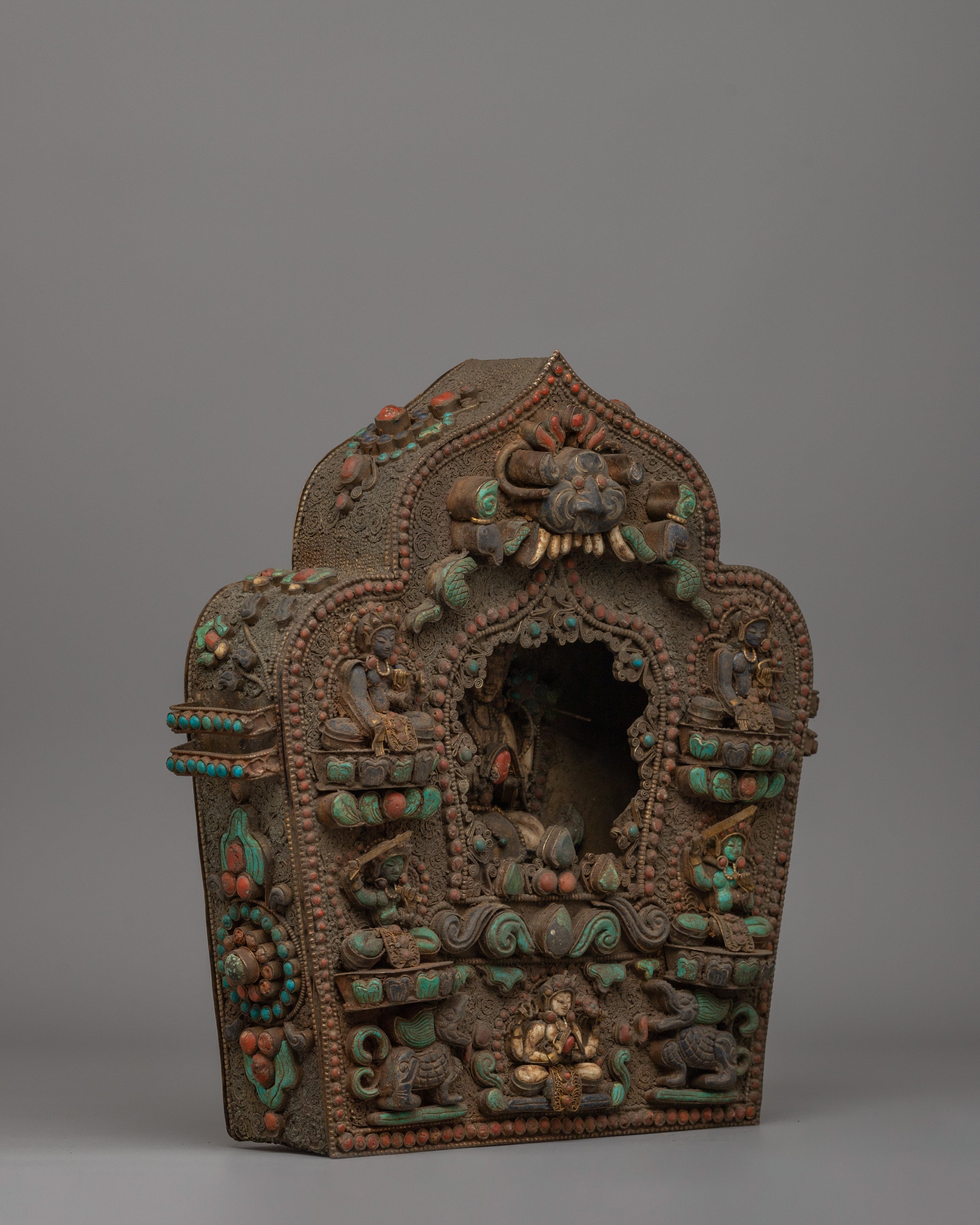 Chenrezig Ghau Box with Turquoise and Coral | Tibetan Amulet Box