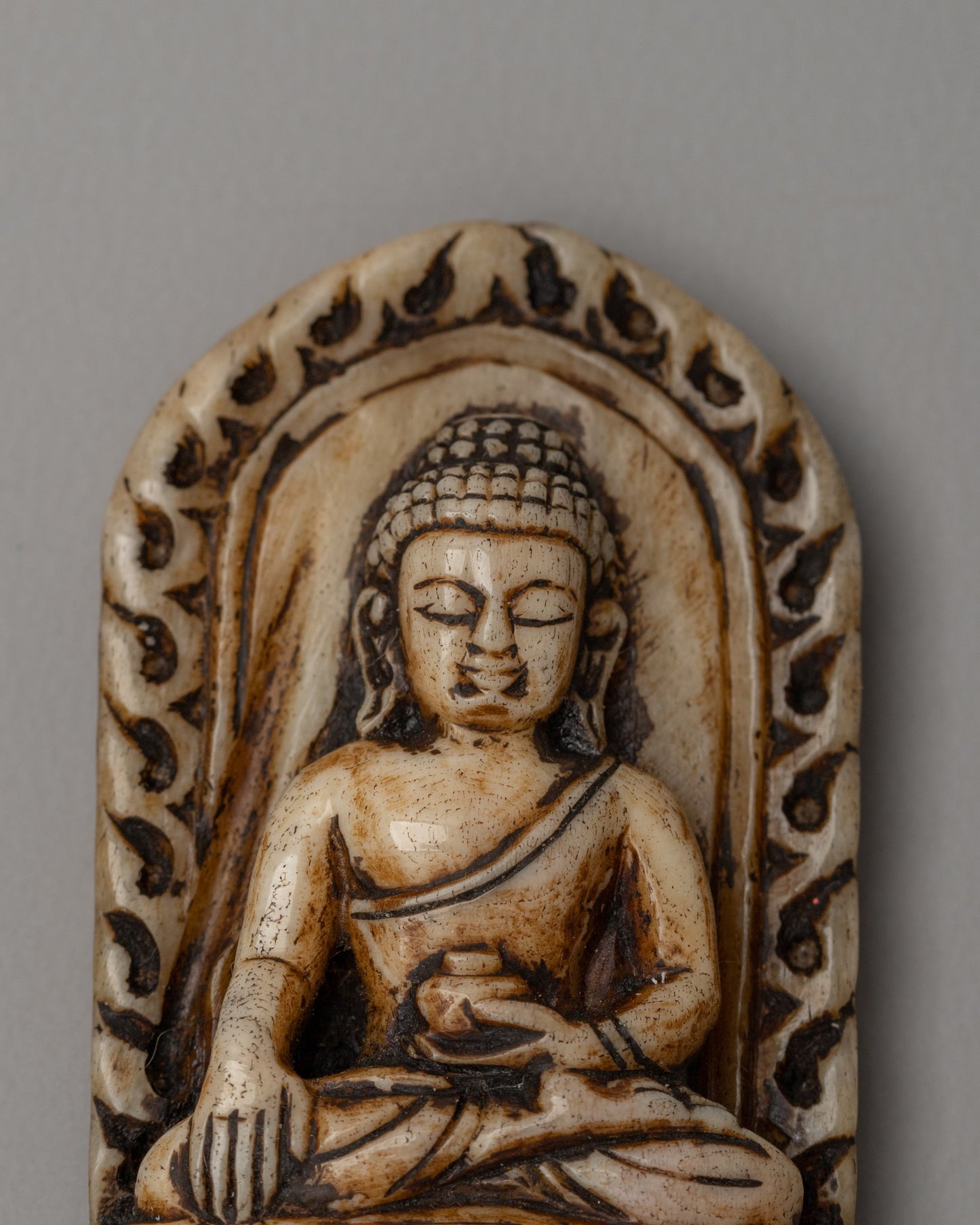 Shakyamuni Buddha Wall Decor Statue | Sacred Symbol of Peace & Enlightenment