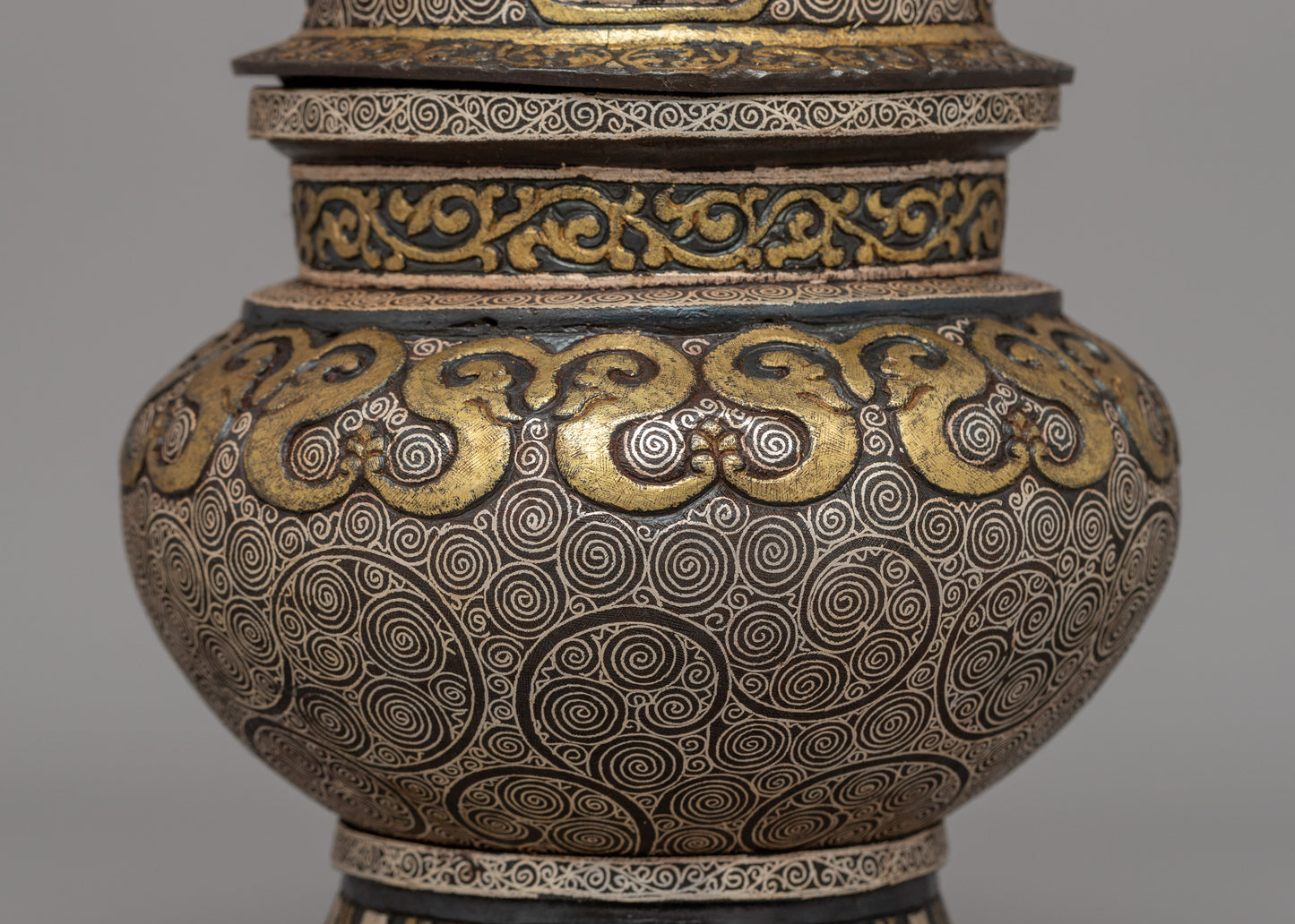 Traditionally Crafted Rice Pot | A Sacred Ritual Vessel