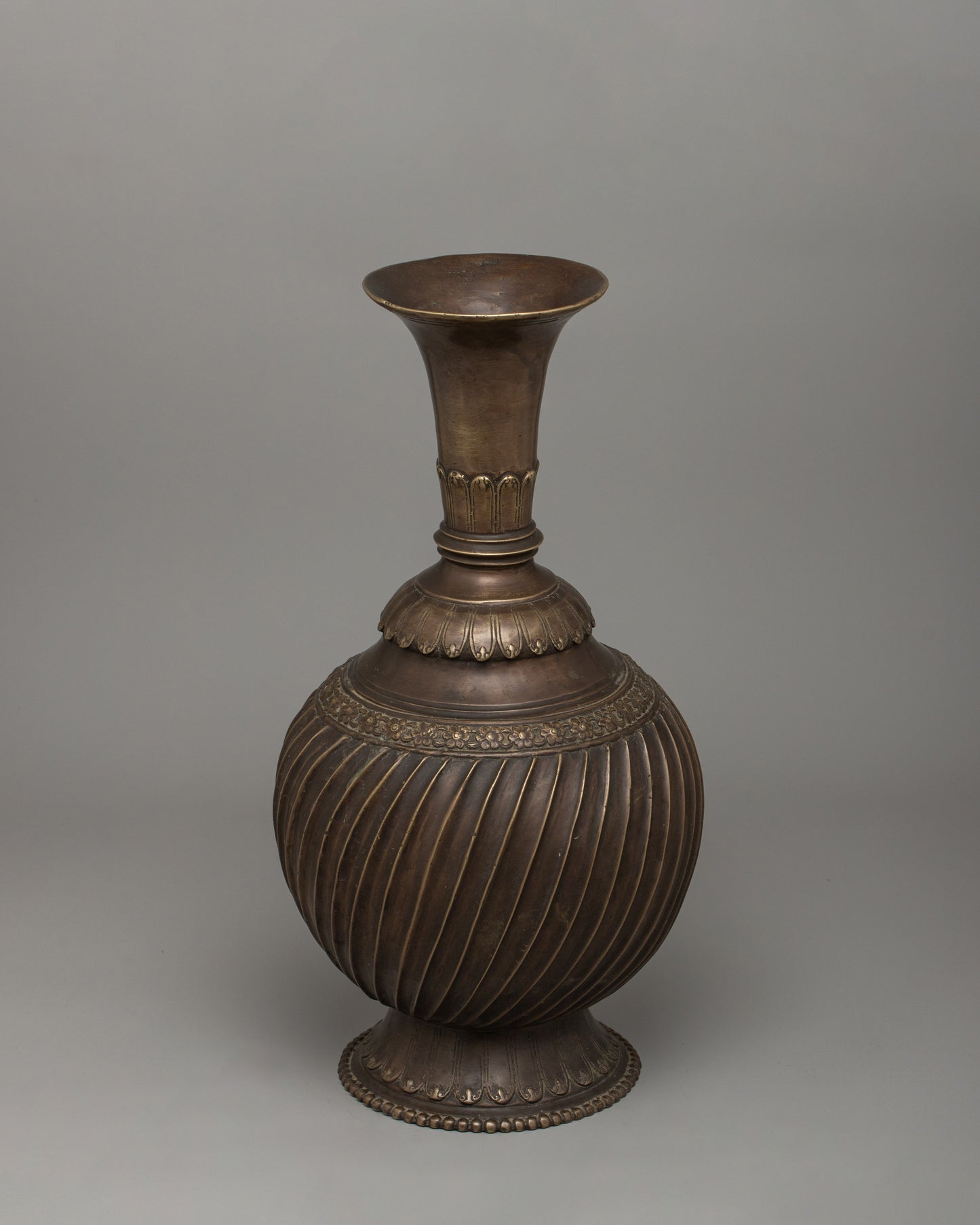 Handcrafted Home Decorative Flower Vase | Timeless Bronze Masterpiece