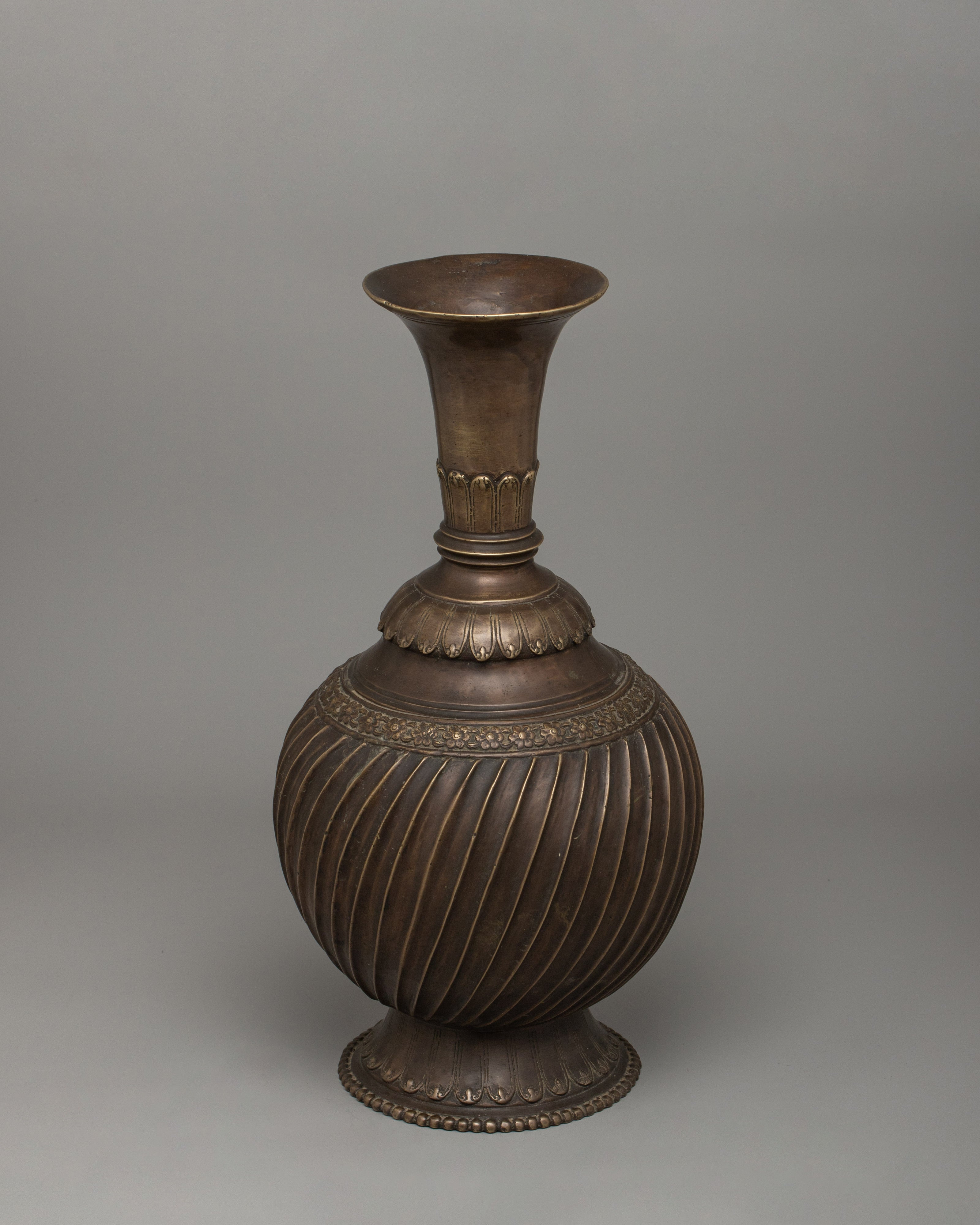 Handcrafted Home Decorative Flower Vase | Timeless Bronze Masterpiece