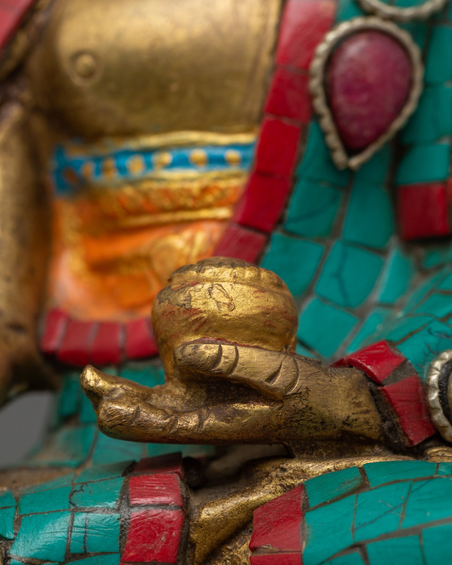 Tranquil Shakyamuni Buddha Statue | A Symbol of Enlightenment