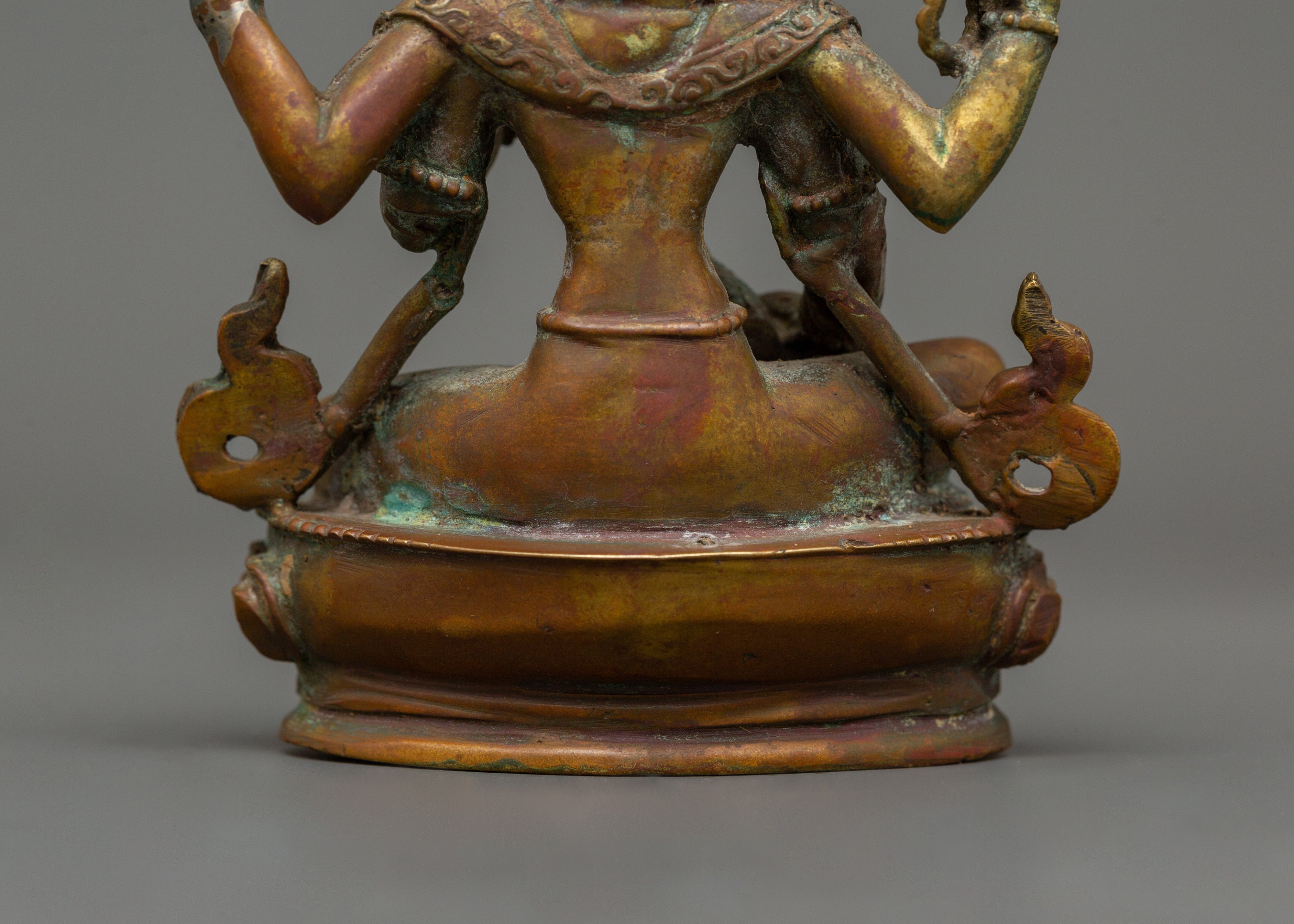 Saraswati Statue | A Divine Symbol of Wisdom and Art