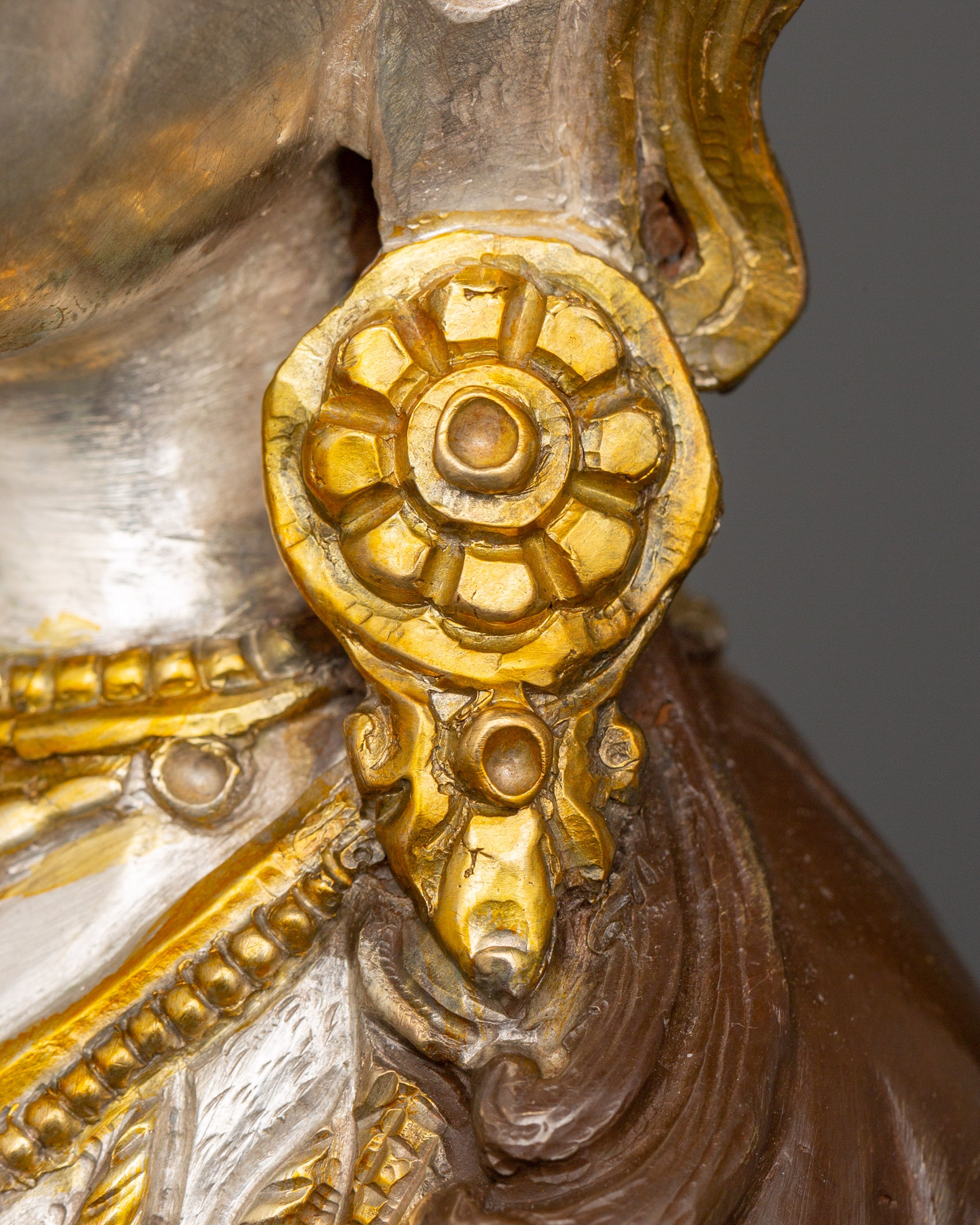 Chenrezig Sculpture | Embodiment of Compassion