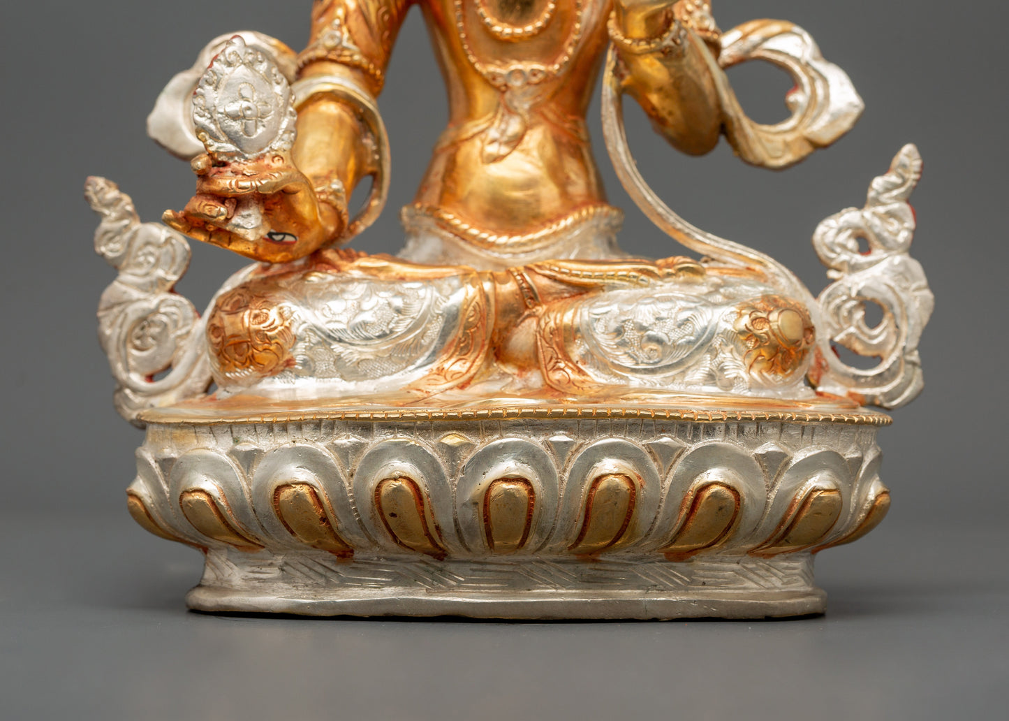 Dukar Deity of Protection and Wisdom Sculpture | Sitatapatra Holding a White Parasol