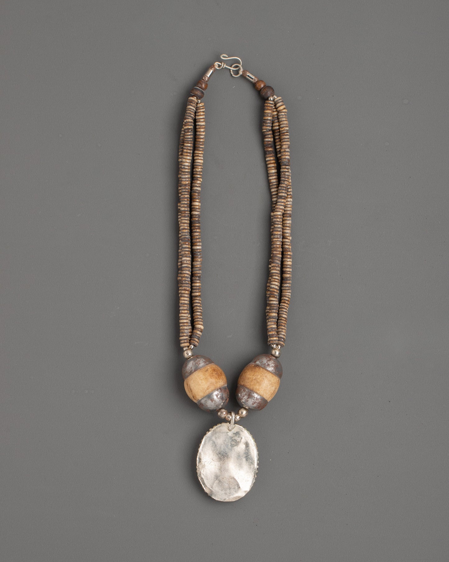 Necklace with Artificial Stones | A Stylish Must-Have Accessory