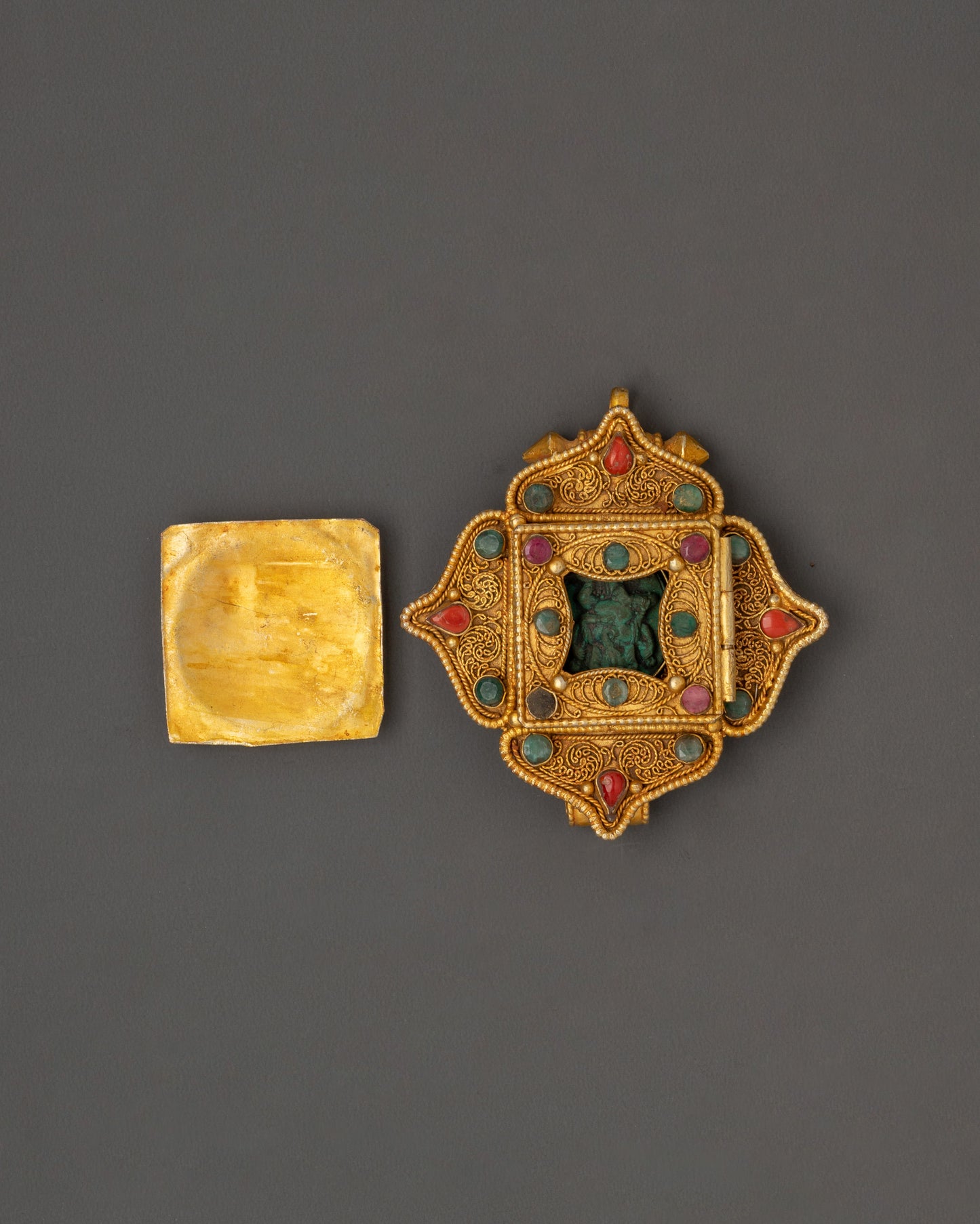 Ganesh Ghau Box Locket | A Sacred Tibetan Amulet with Filigree Work