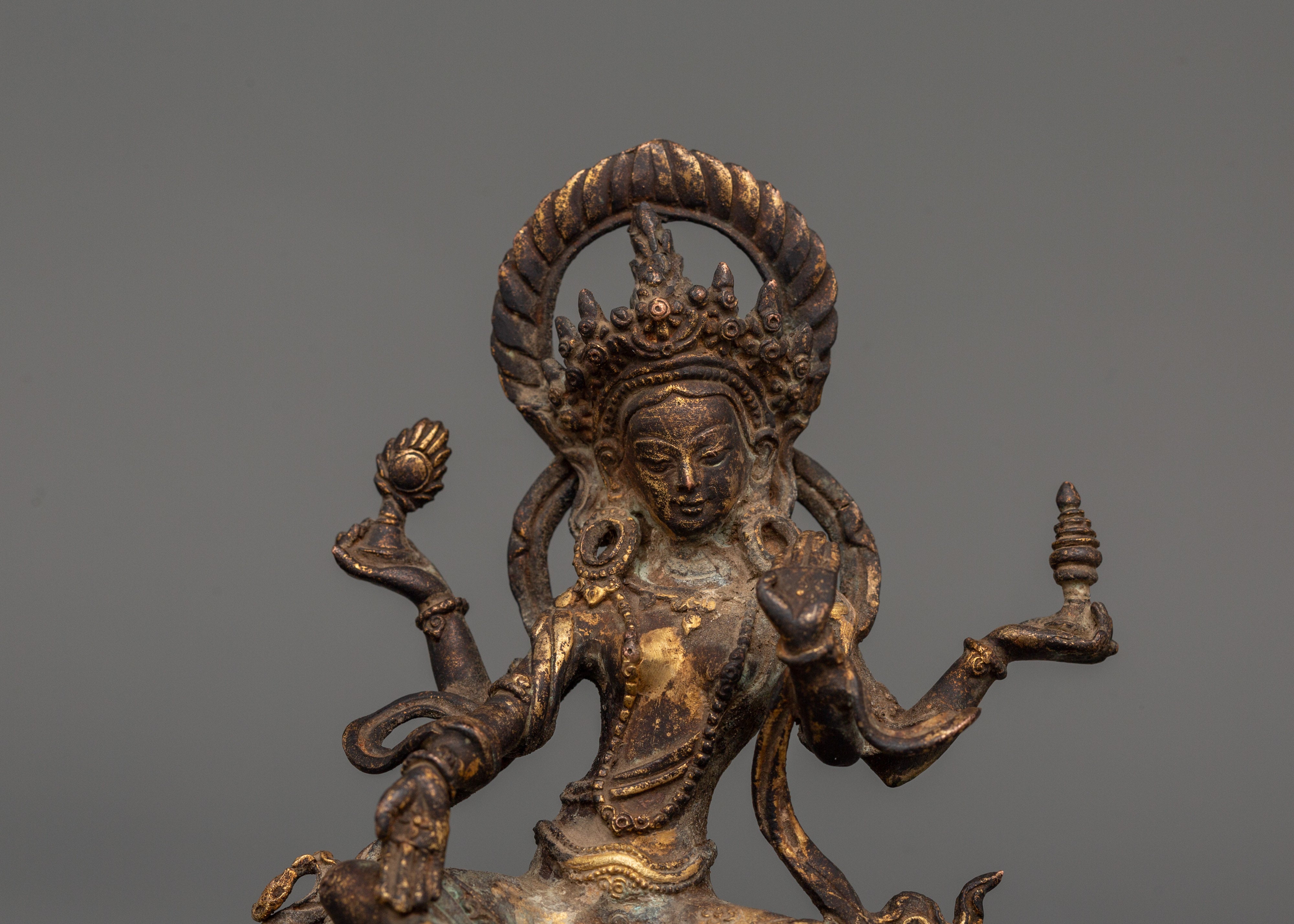 Hindu Wealth Deity Laxmi Statue | Prosperity and Blessings Figurine