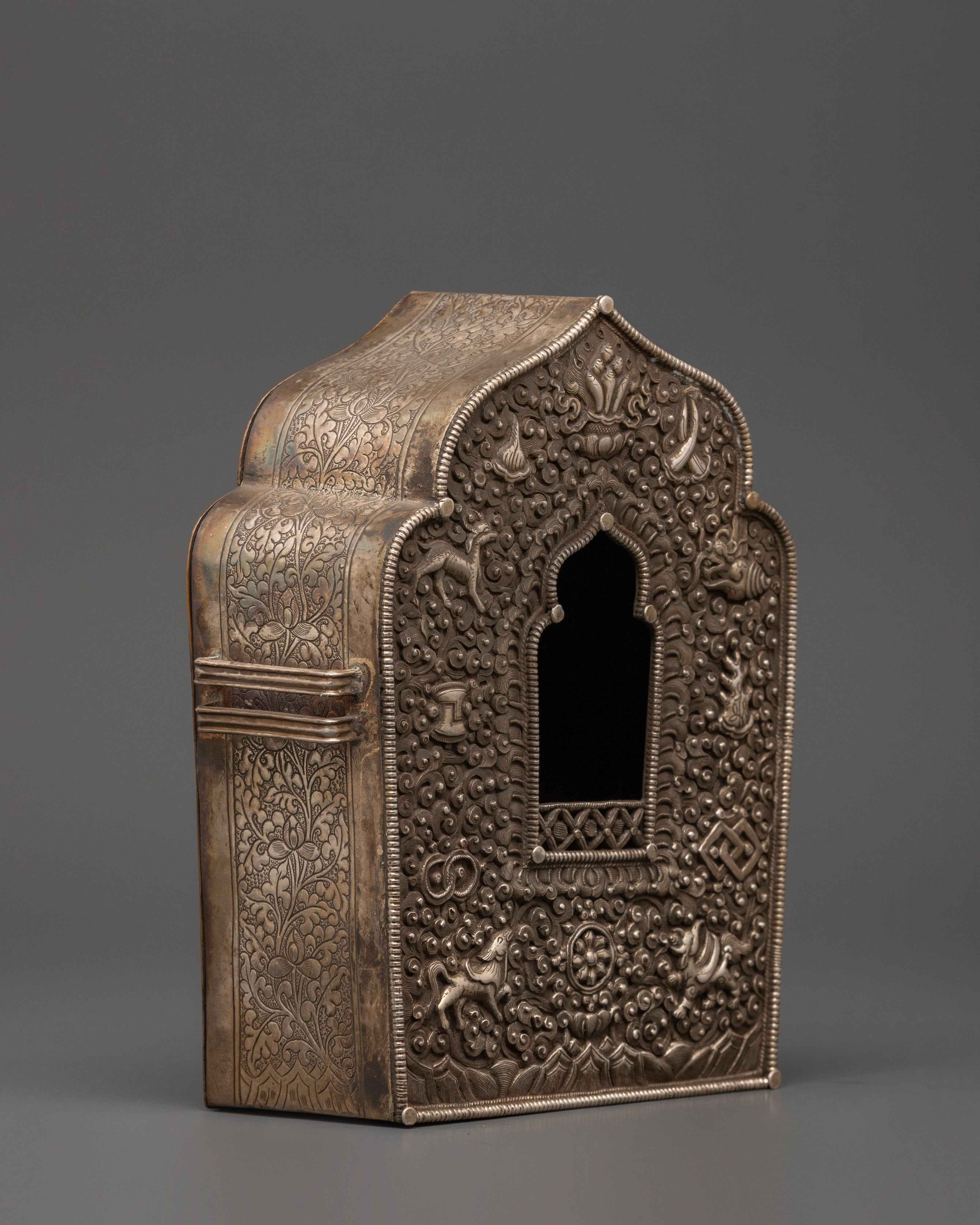 Buddhist Tibetan Ghau Box | Handcrafted Tibetan Silver Ghau Box