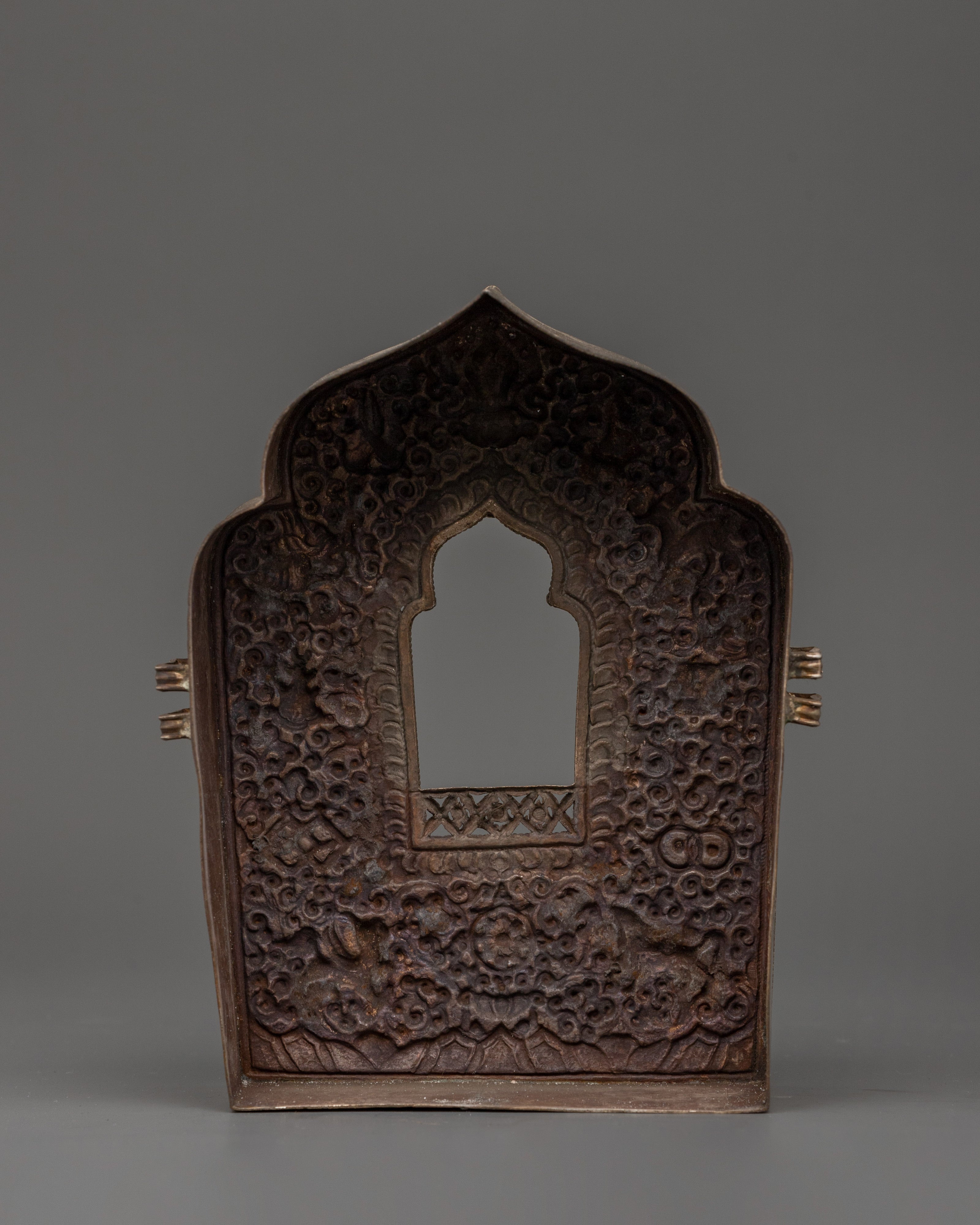 Buddhist Tibetan Ghau Box | Handcrafted Tibetan Silver Ghau Box