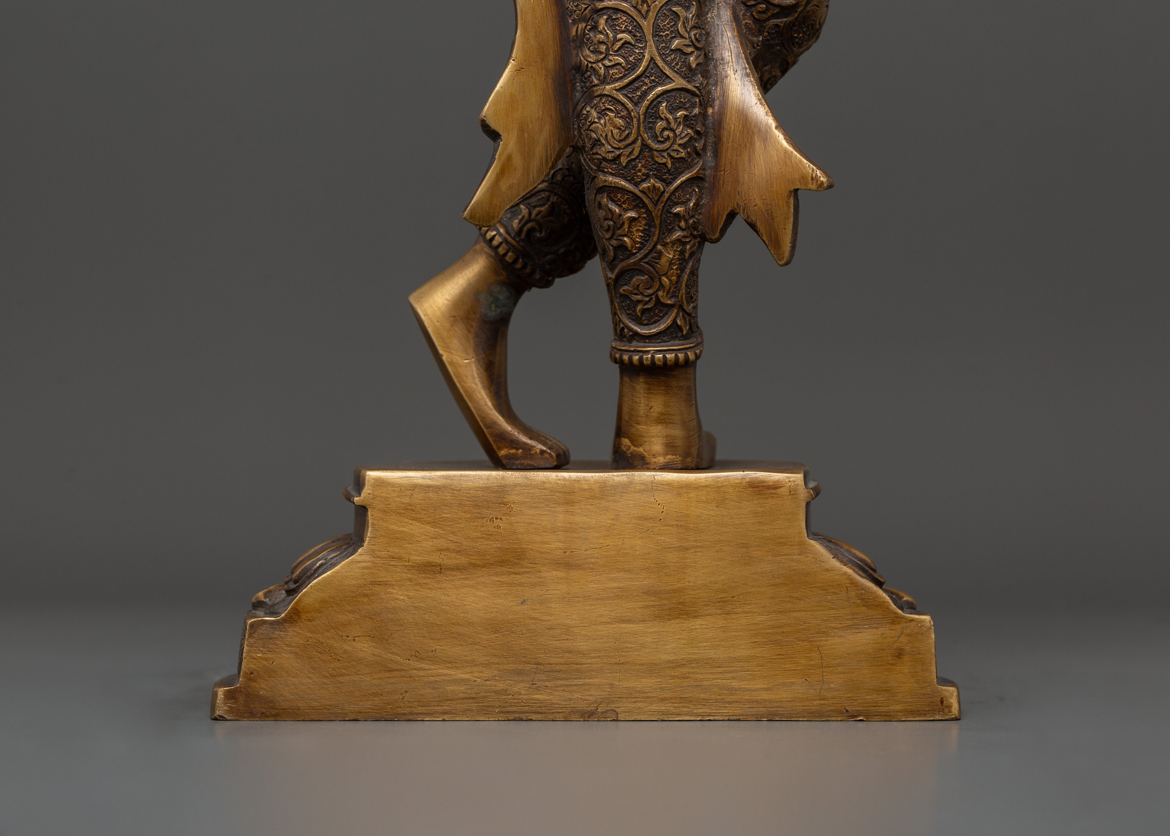Standing Maya Devi Sculpture for Altar | Buddhist Art for Serenity