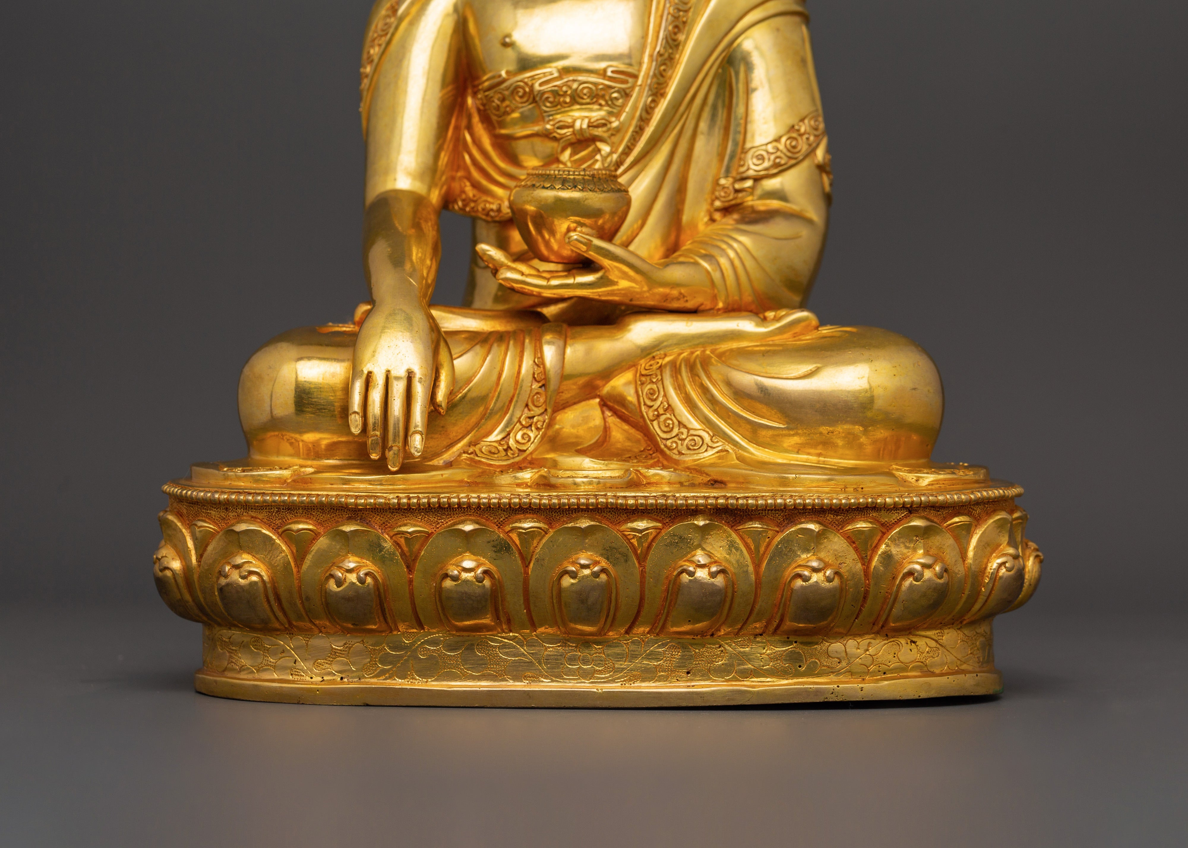 Gold-Plated Shakyamuni Buddha Statue | Meditation Altar Decor