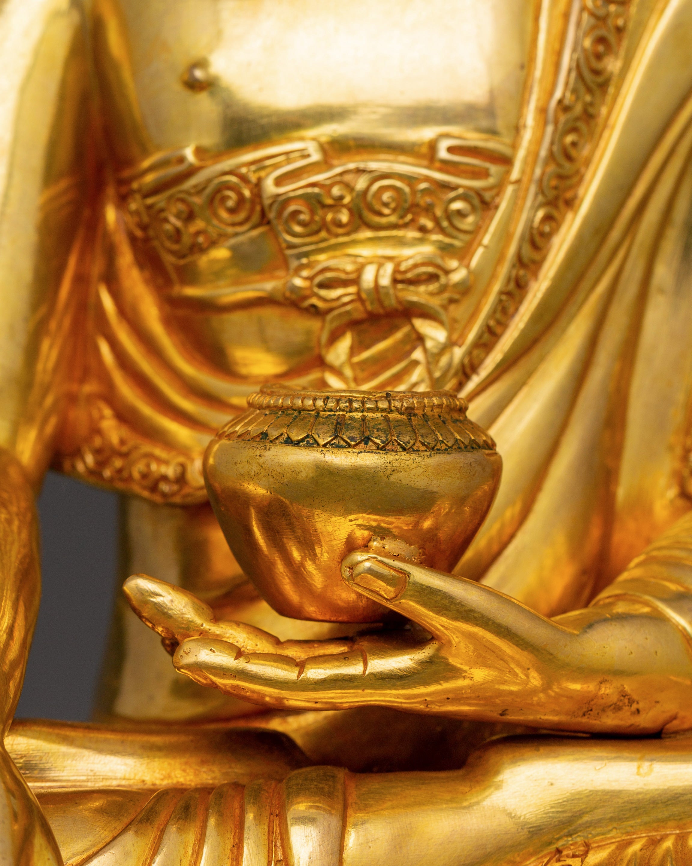 Gold-Plated Shakyamuni Buddha Statue | Meditation Altar Decor