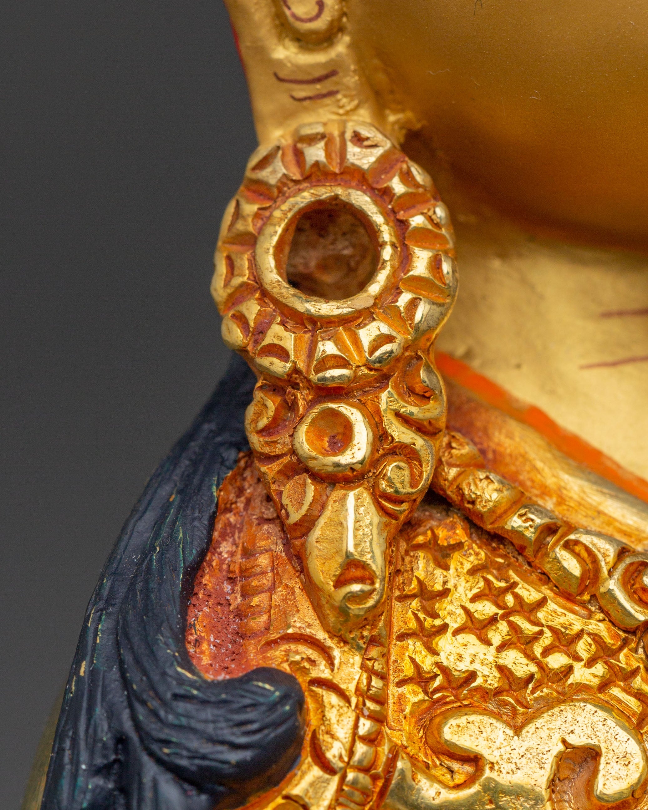 Golden Guru Rinpoche Spiritual Statue – Handcrafted Perfection