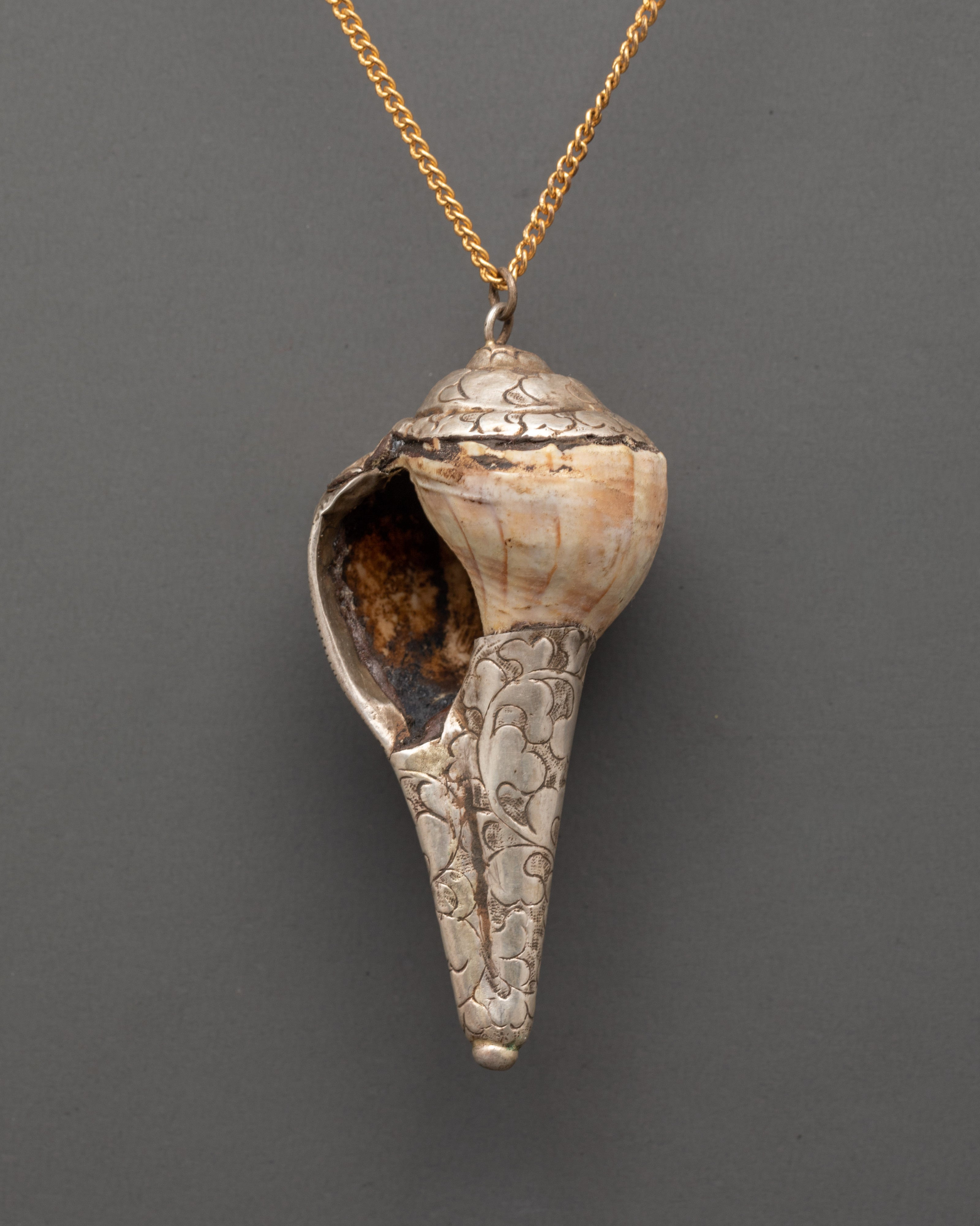 Handcrafted Conch Shell Locket | Pure Silver Tibetan Symbol Pendant