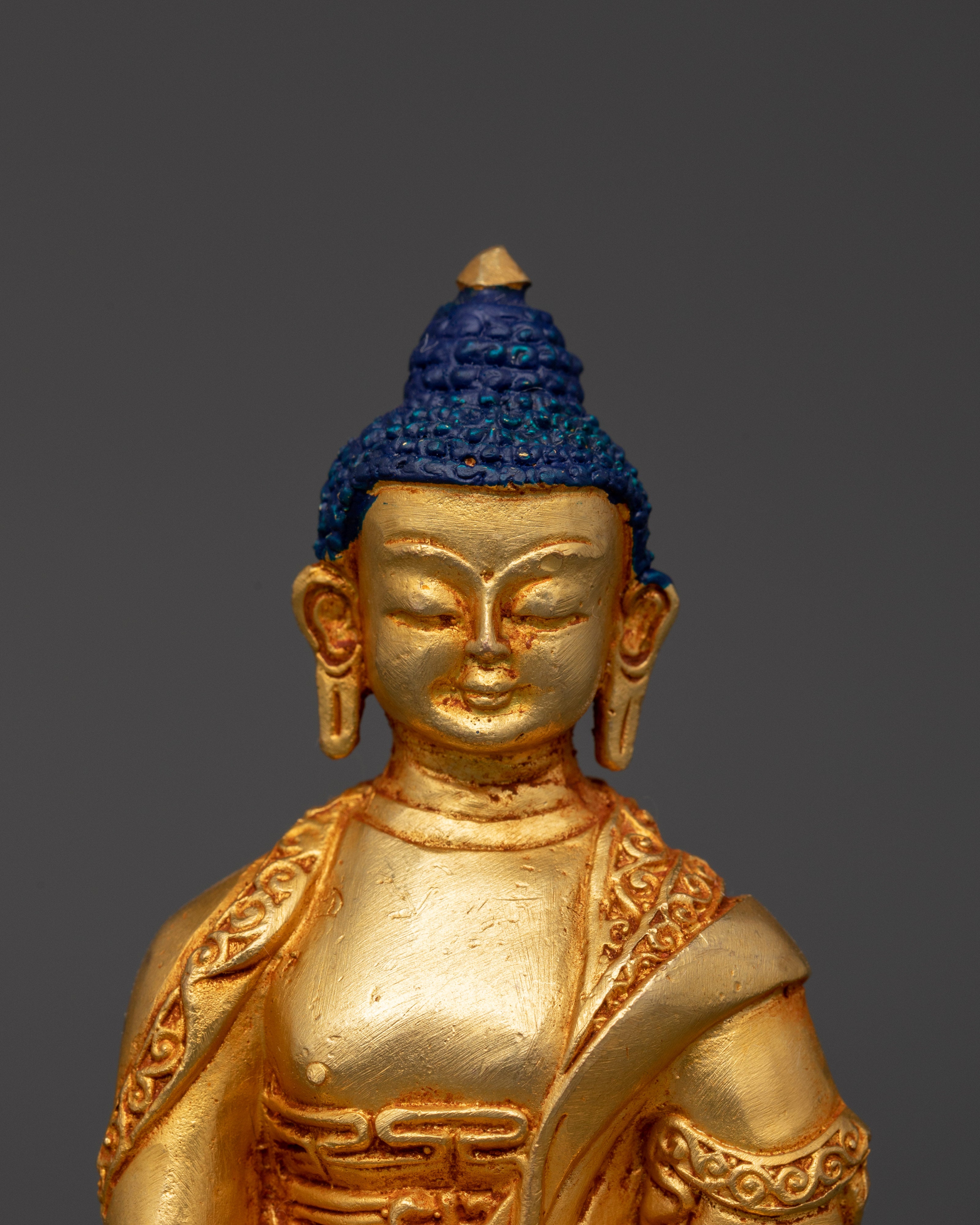 Shakyamuni Buddha Statue in Gold-Plated Copper | Buddhist Altar Decor