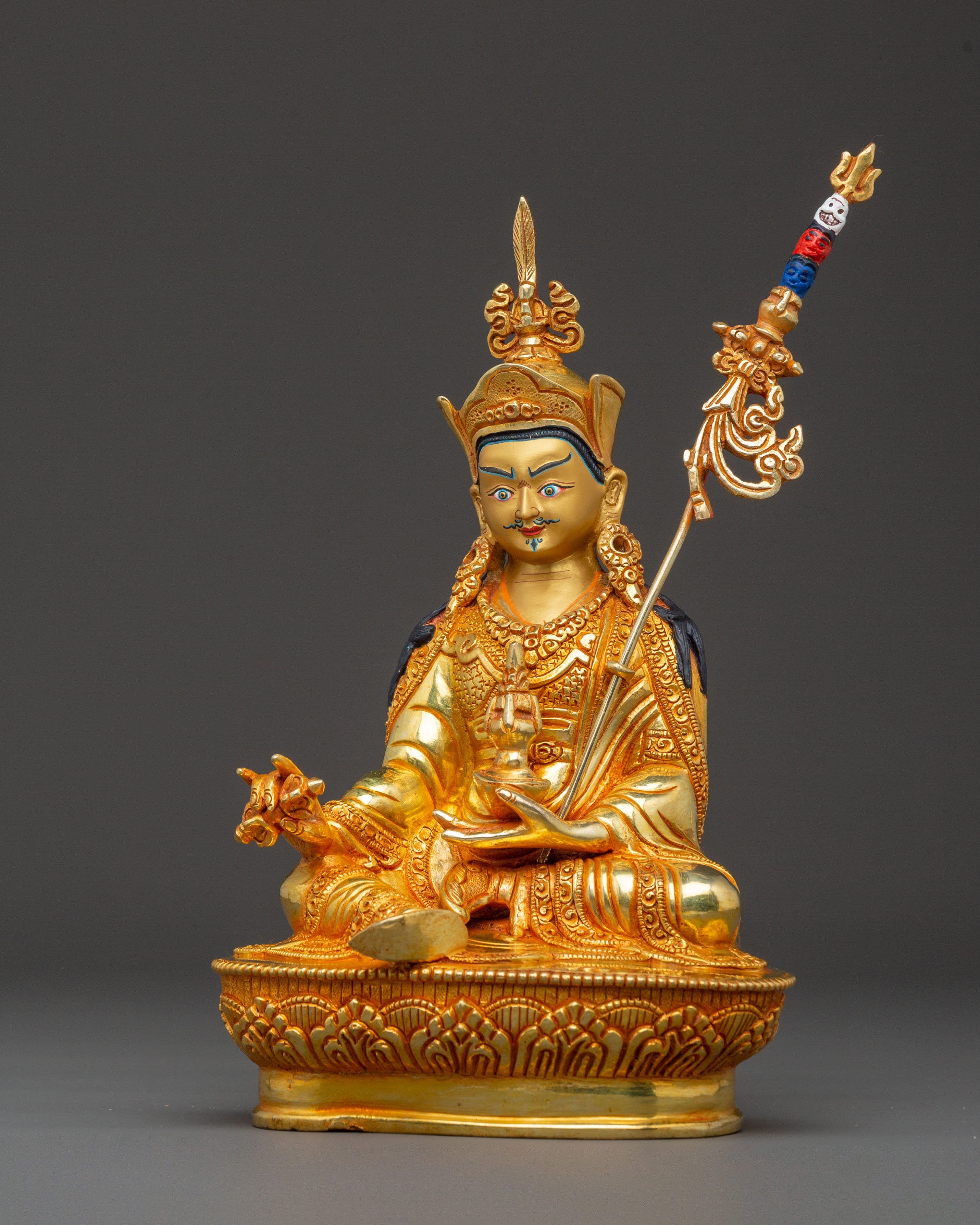 Golden Guru Rinpoche Spiritual Statue – Handcrafted Perfection