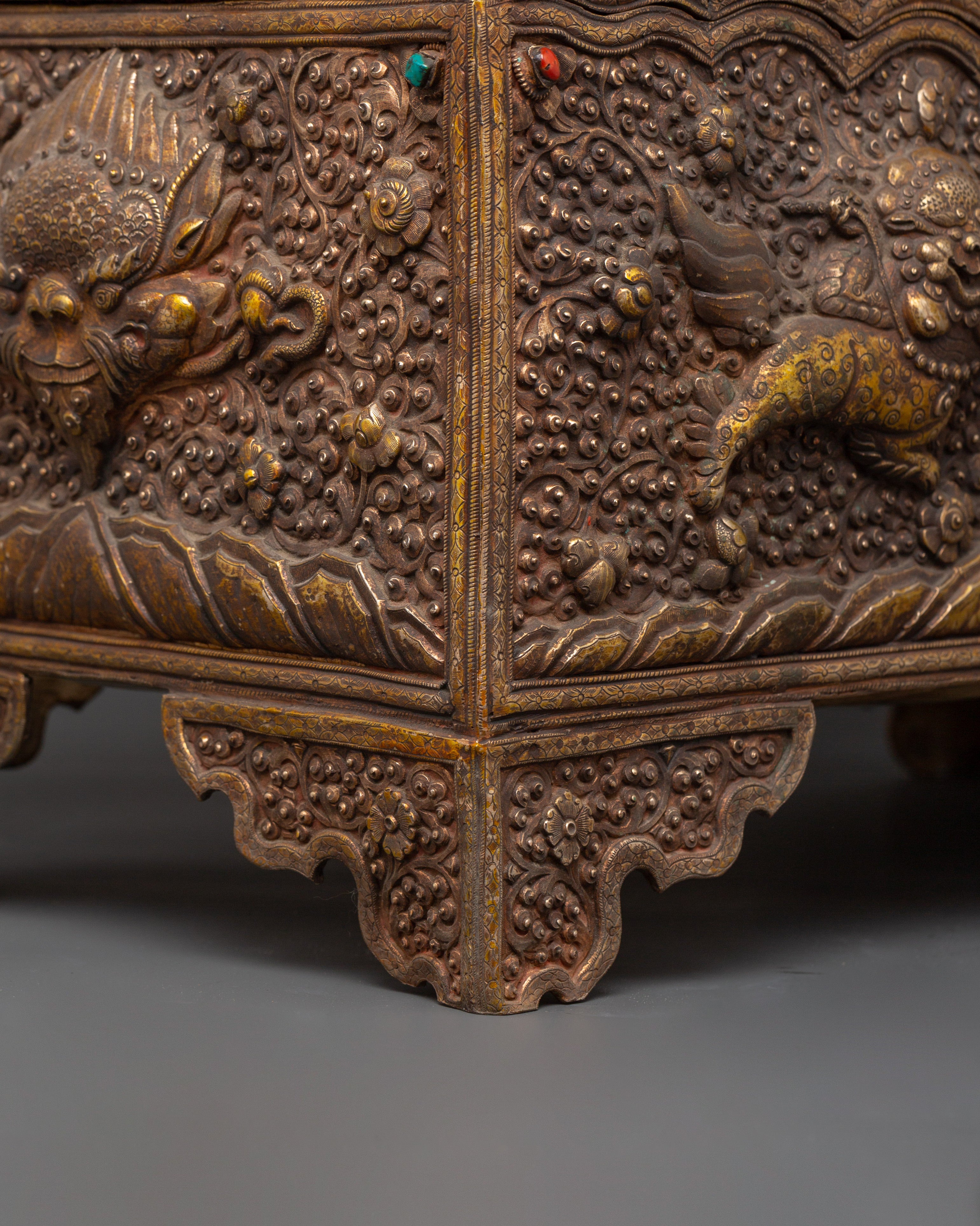 Handcrafted Decorative Storage Box | White Metal Craft with Intricate Motifs