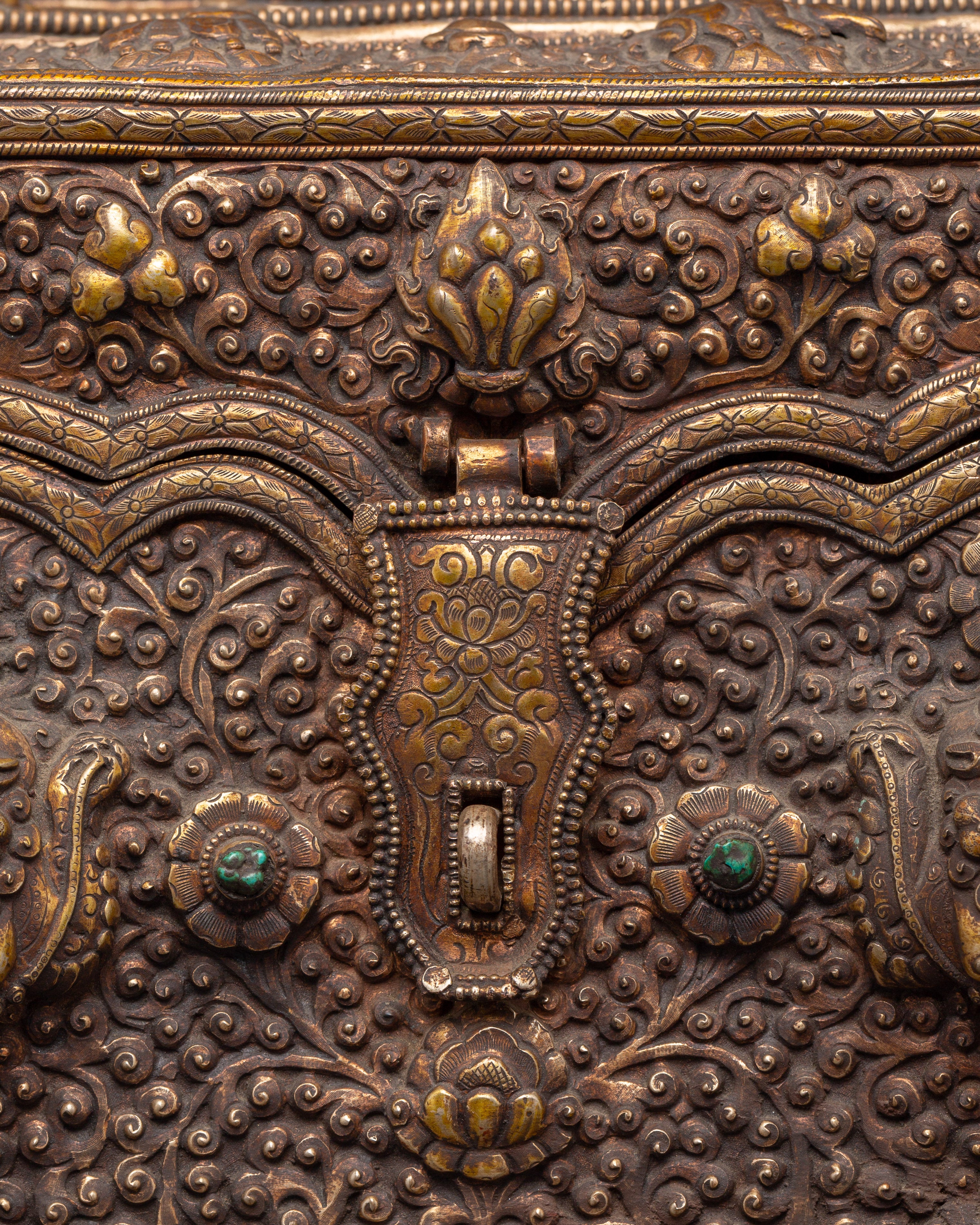 Handcrafted Decorative Storage Box | White Metal Craft with Intricate Motifs