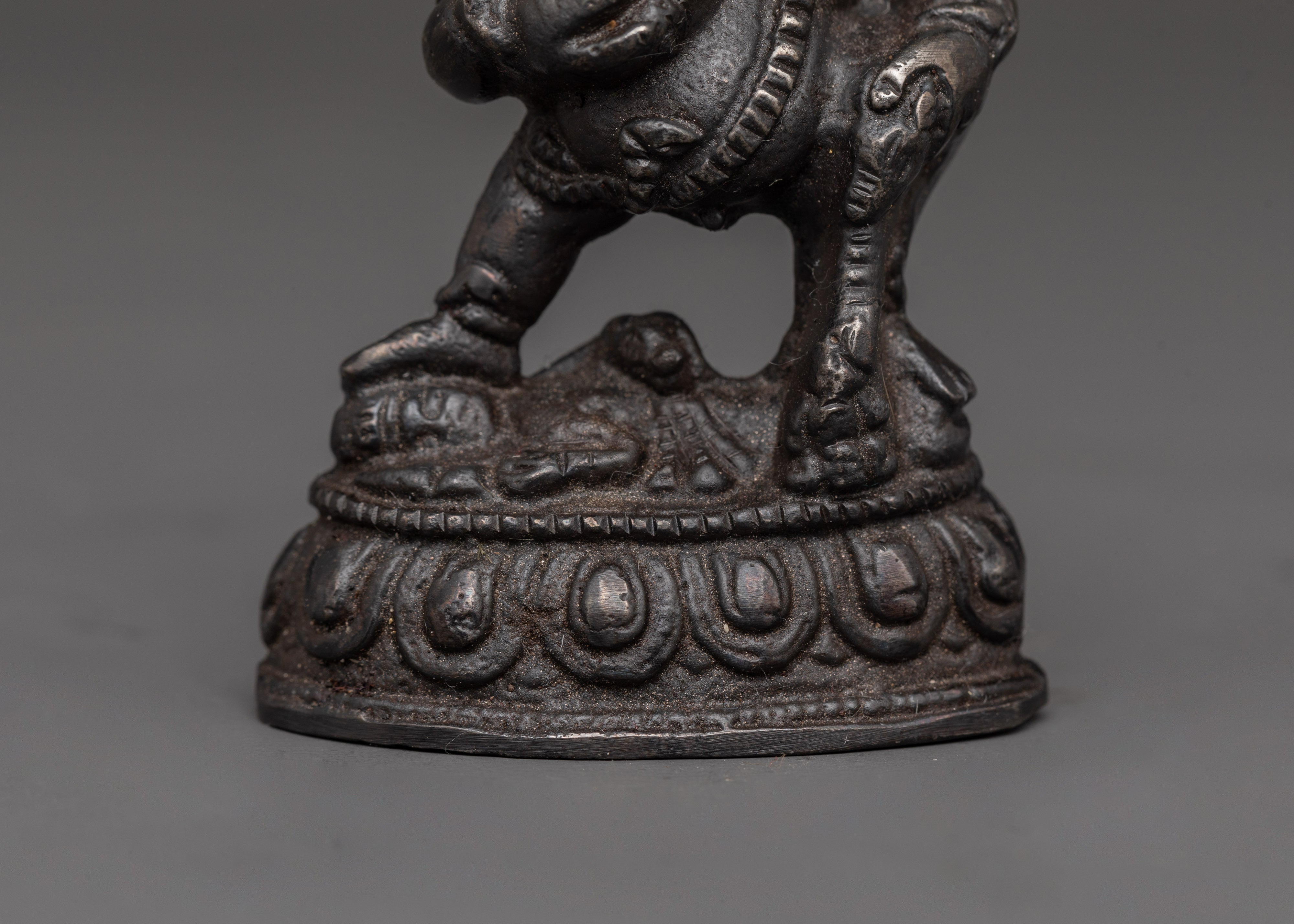 Handmade Figurine of Back Dzambhala | The Wrathful Wealth Deity