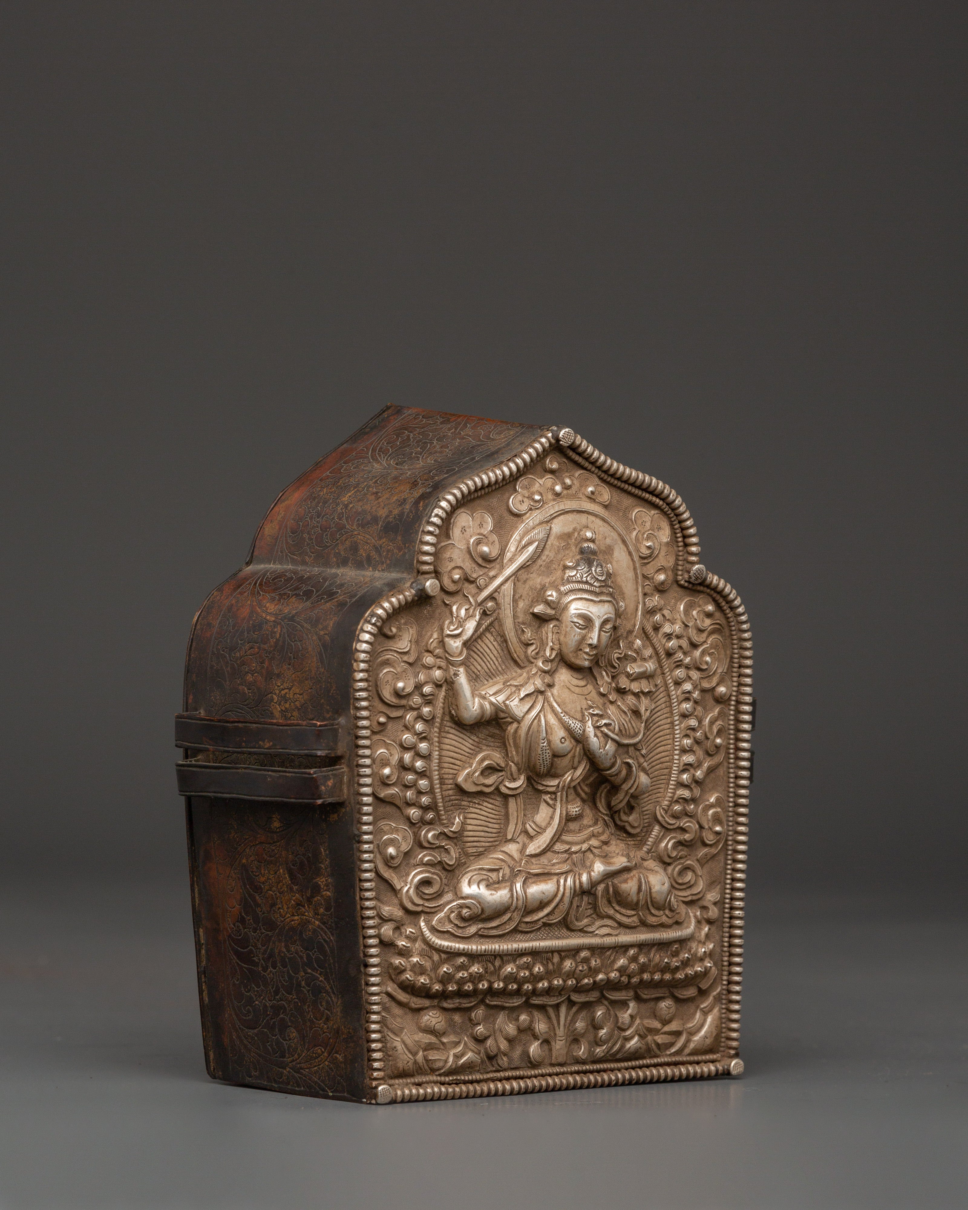 Meditation Ghau Box | Meditation Ghau Box | Handcrafted Tibetan Amulet Box with Copper