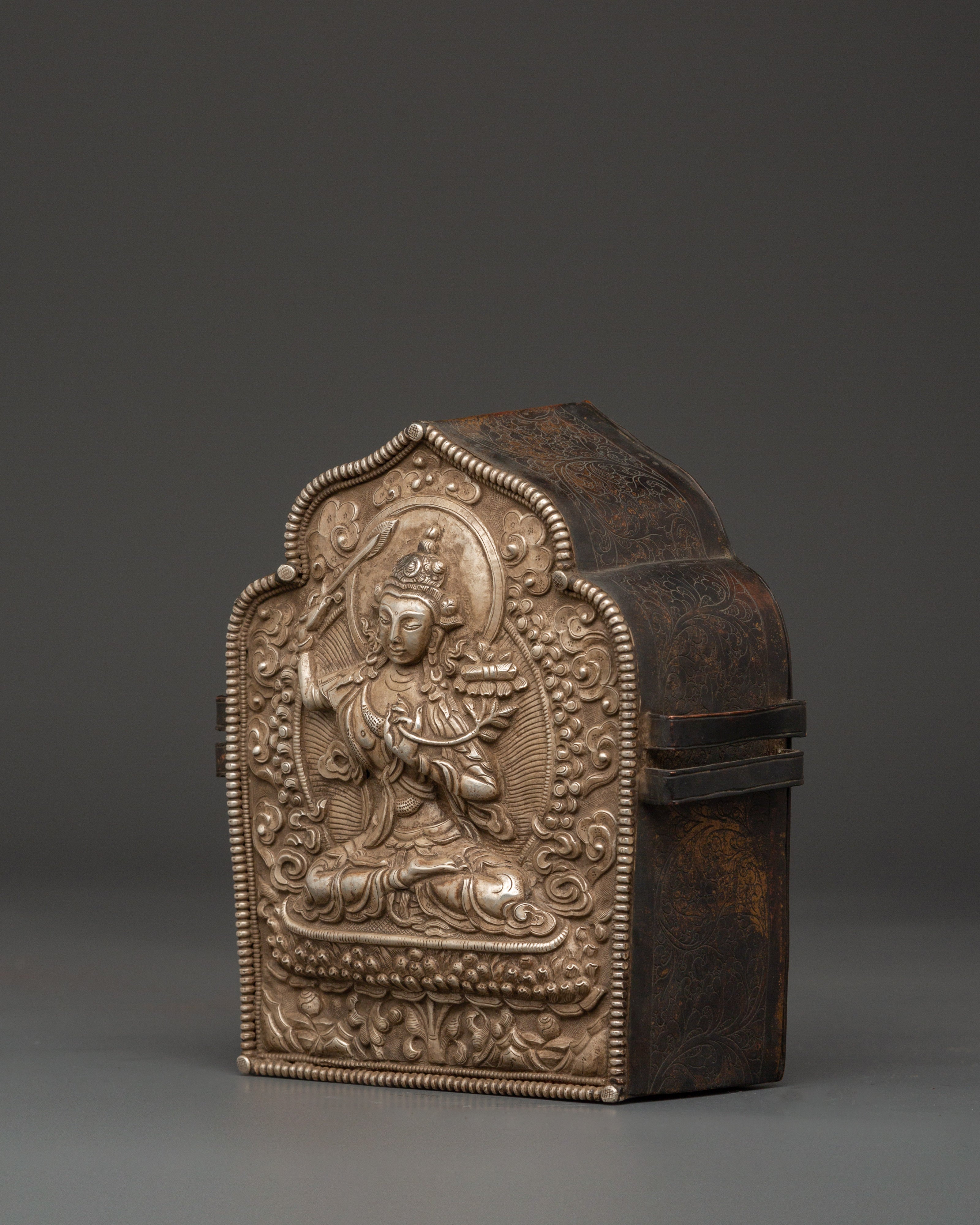 Meditation Ghau Box | Meditation Ghau Box | Handcrafted Tibetan Amulet Box with Copper