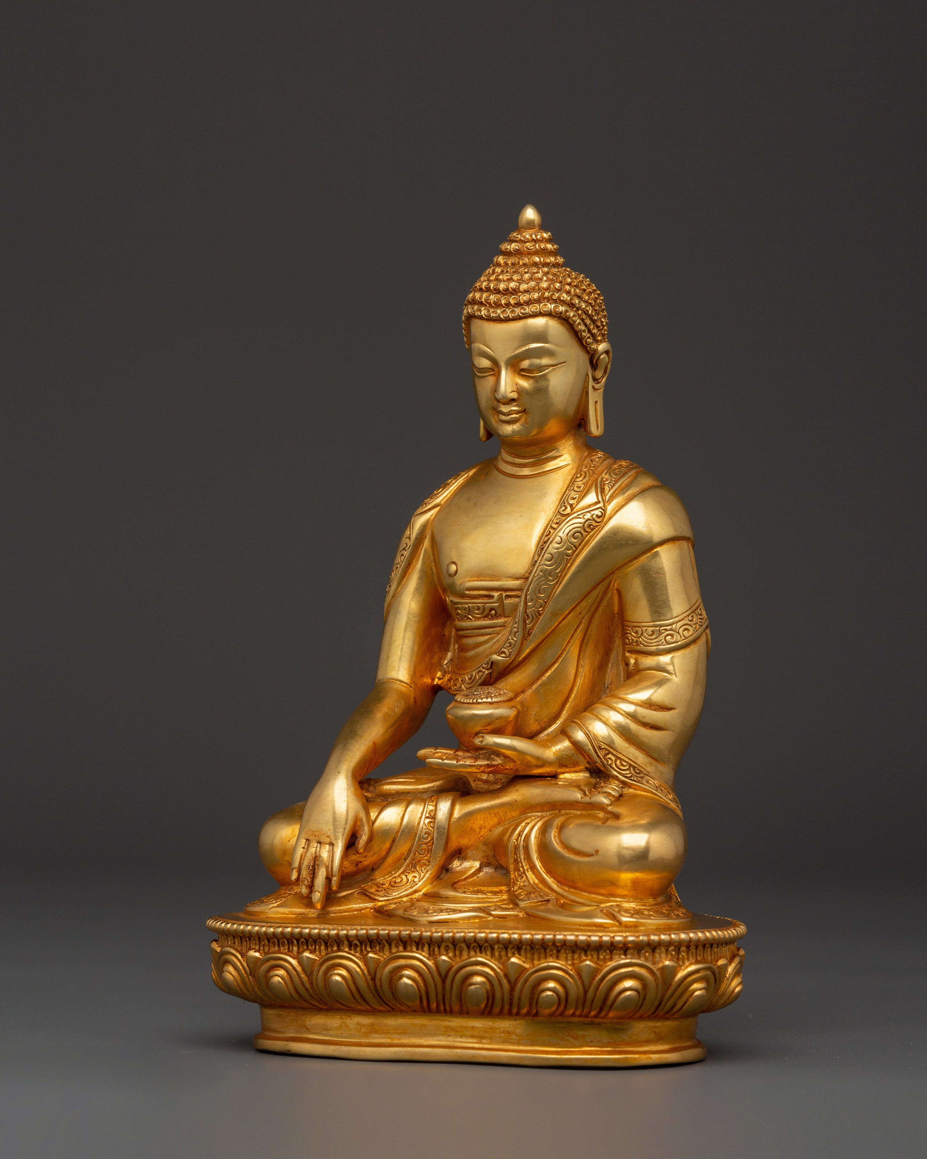 Historical Buddha Shakyamuni Sculpture | Traditional Enlightened Icon