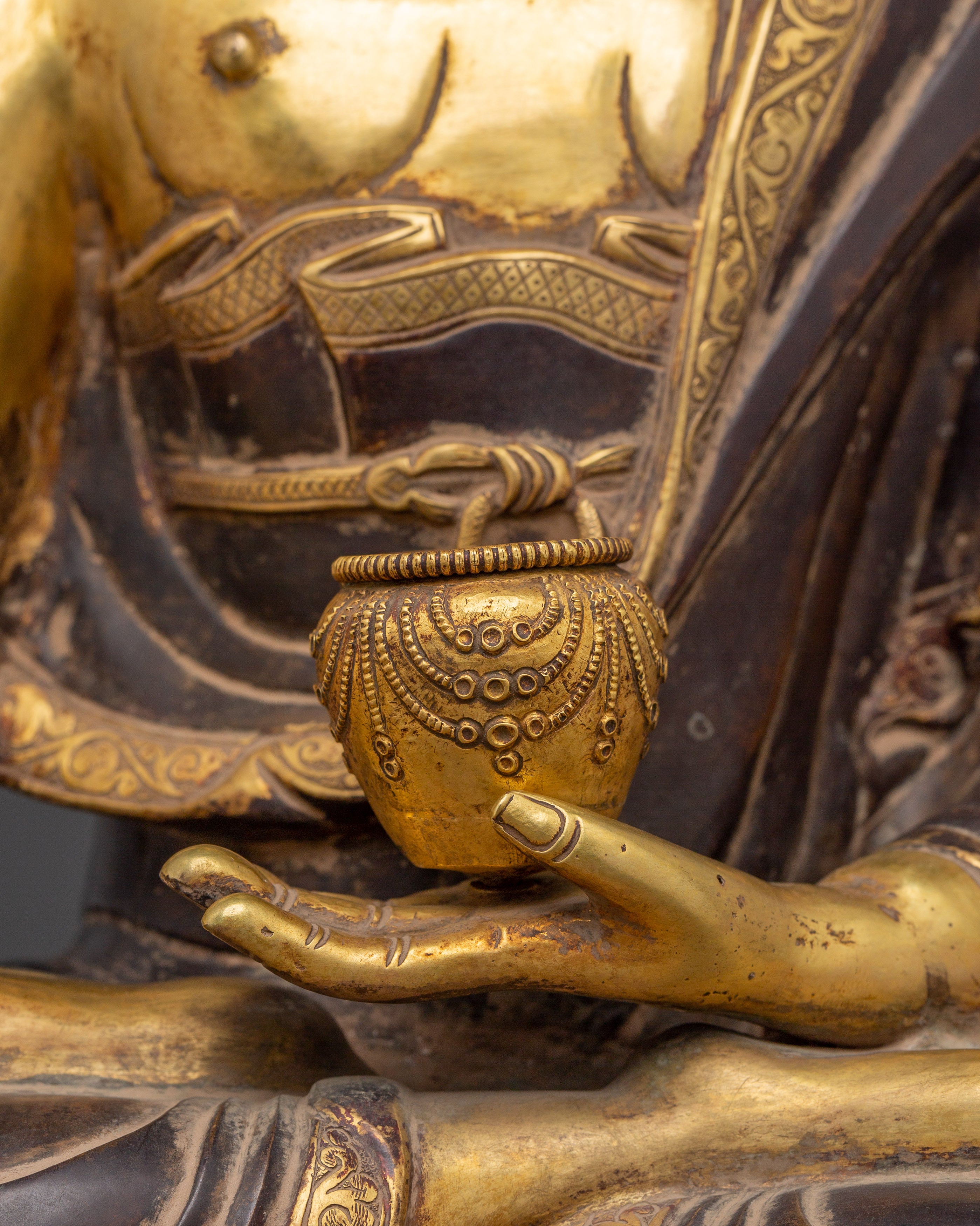 Shakyamuni Buddha Statue for Spiritual Healing and Peace | Sacred Traditional Artwork