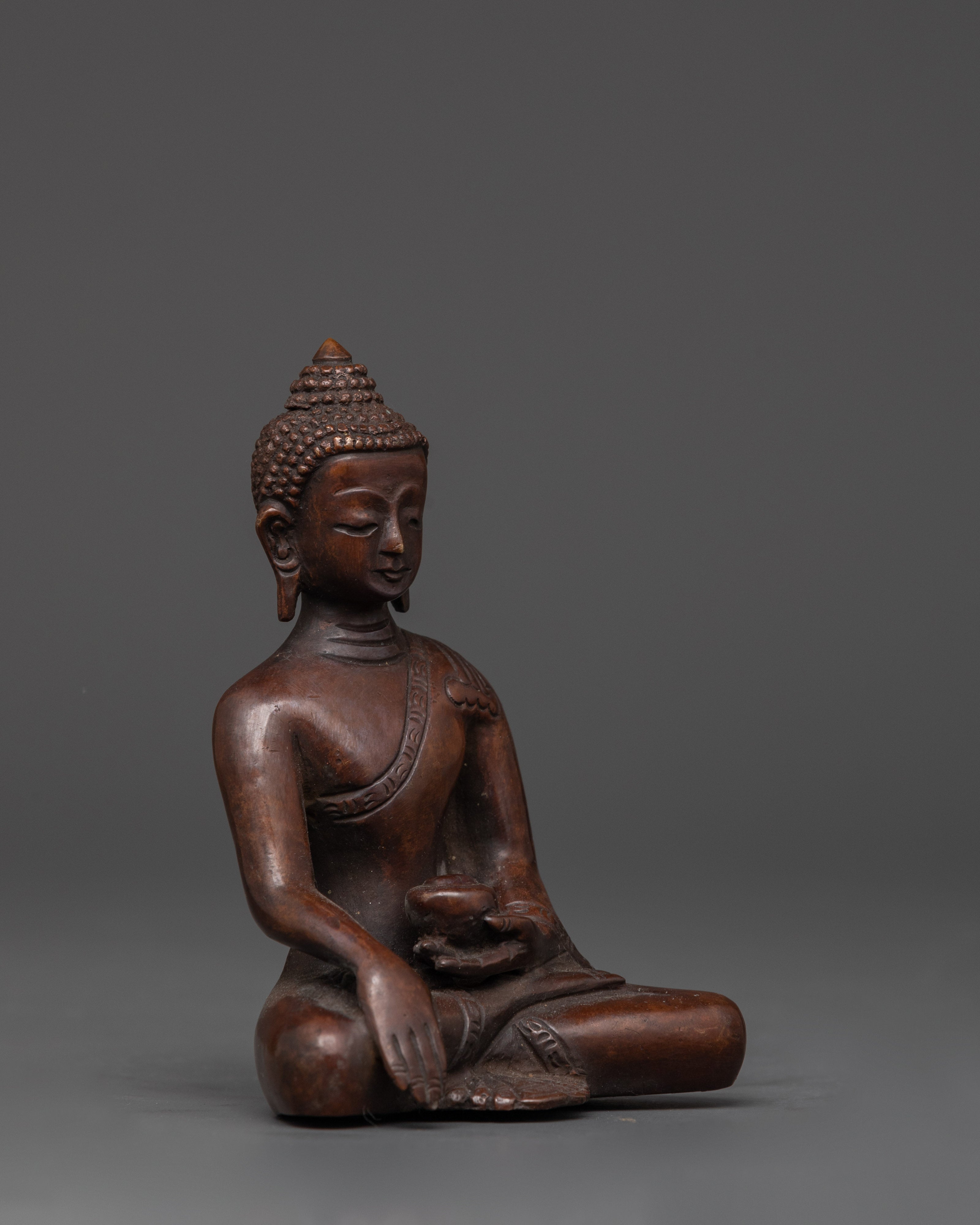 Enlightened One Statue | Handcrafted Oxidized Copper Shakyamuni Buddha