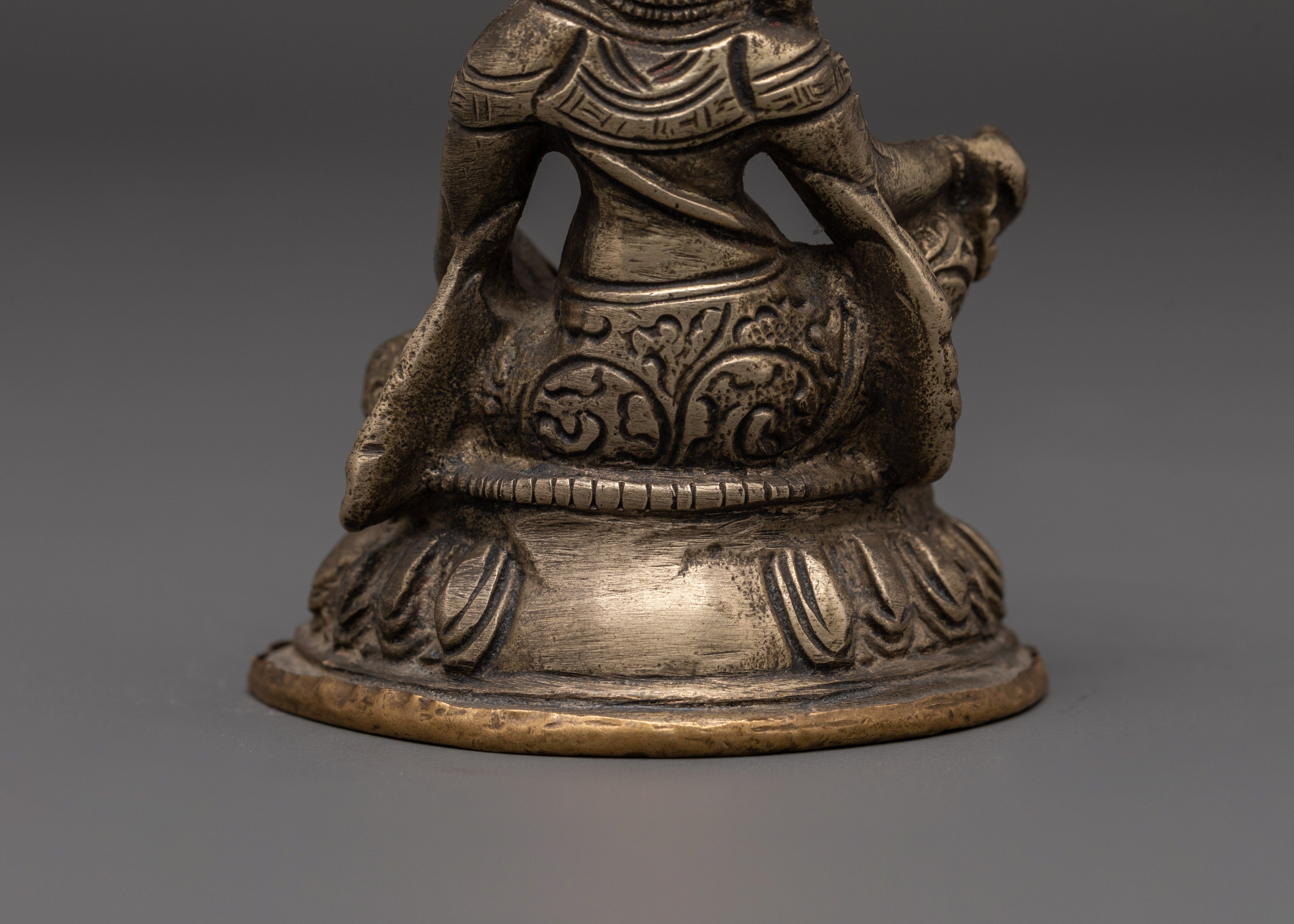 Traditional Dzambhala Statue | Tibetan God of Wealth