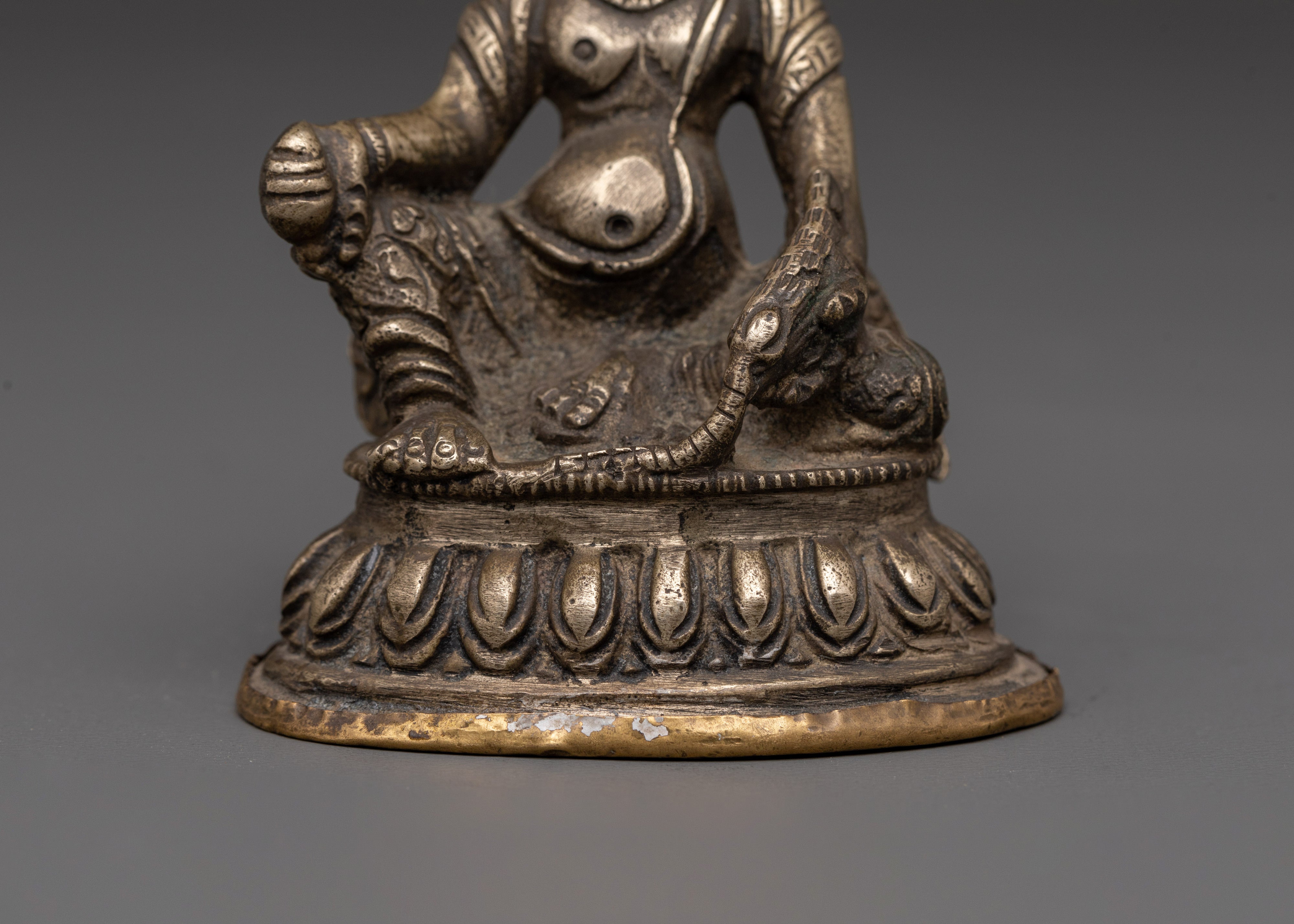Traditional Dzambhala Statue | Tibetan God of Wealth