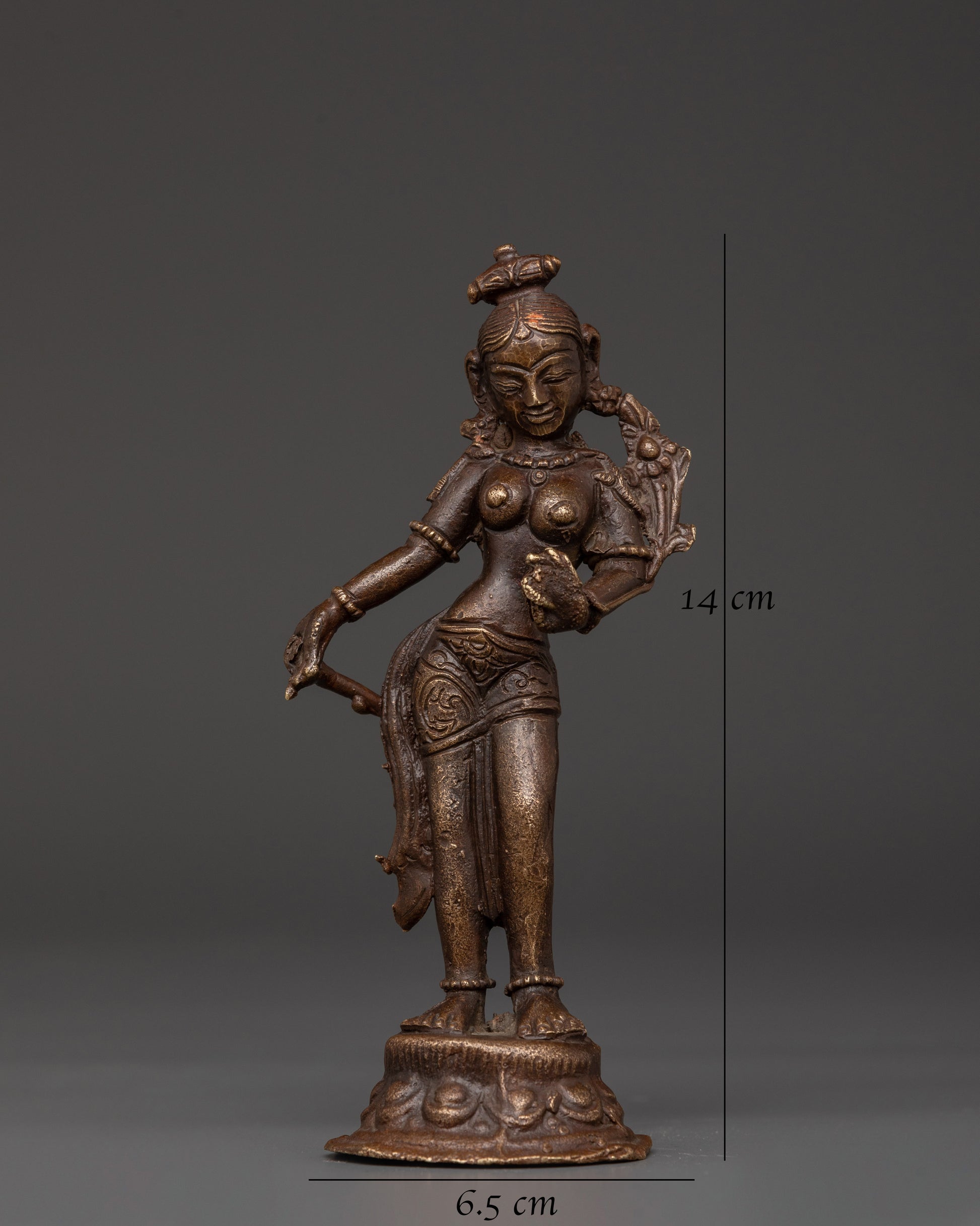standing-tara