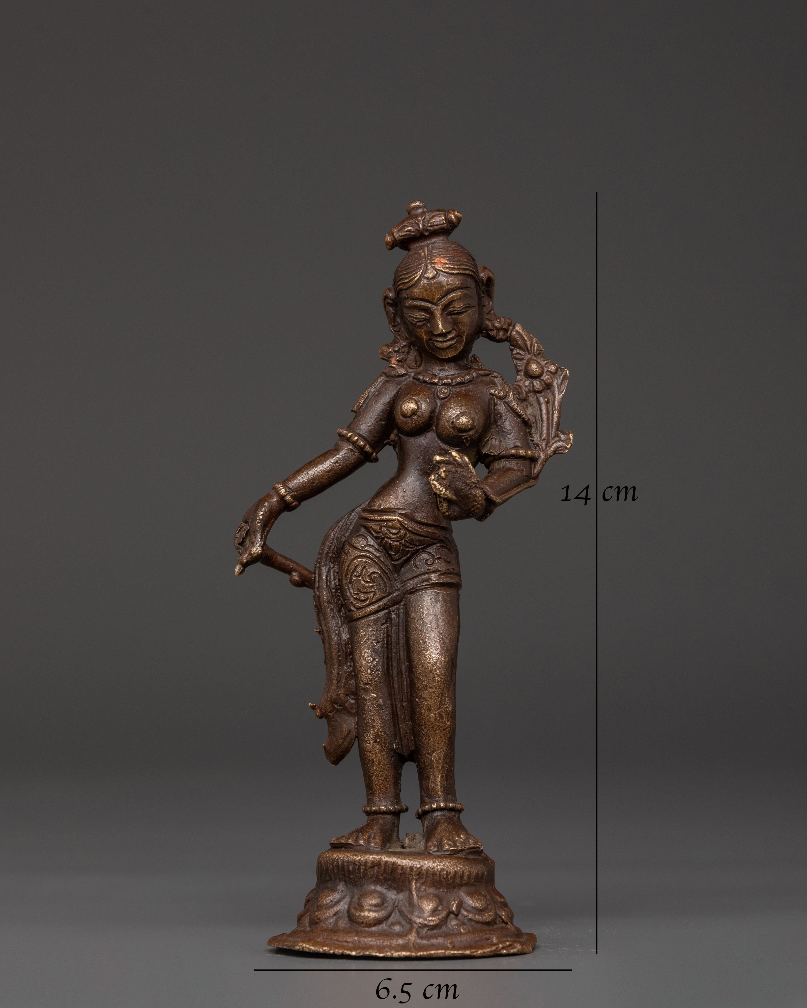 standing-tara