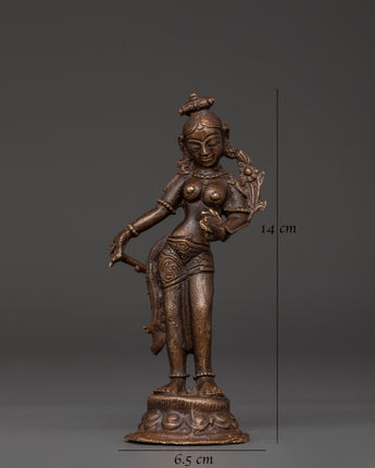 standing-tara