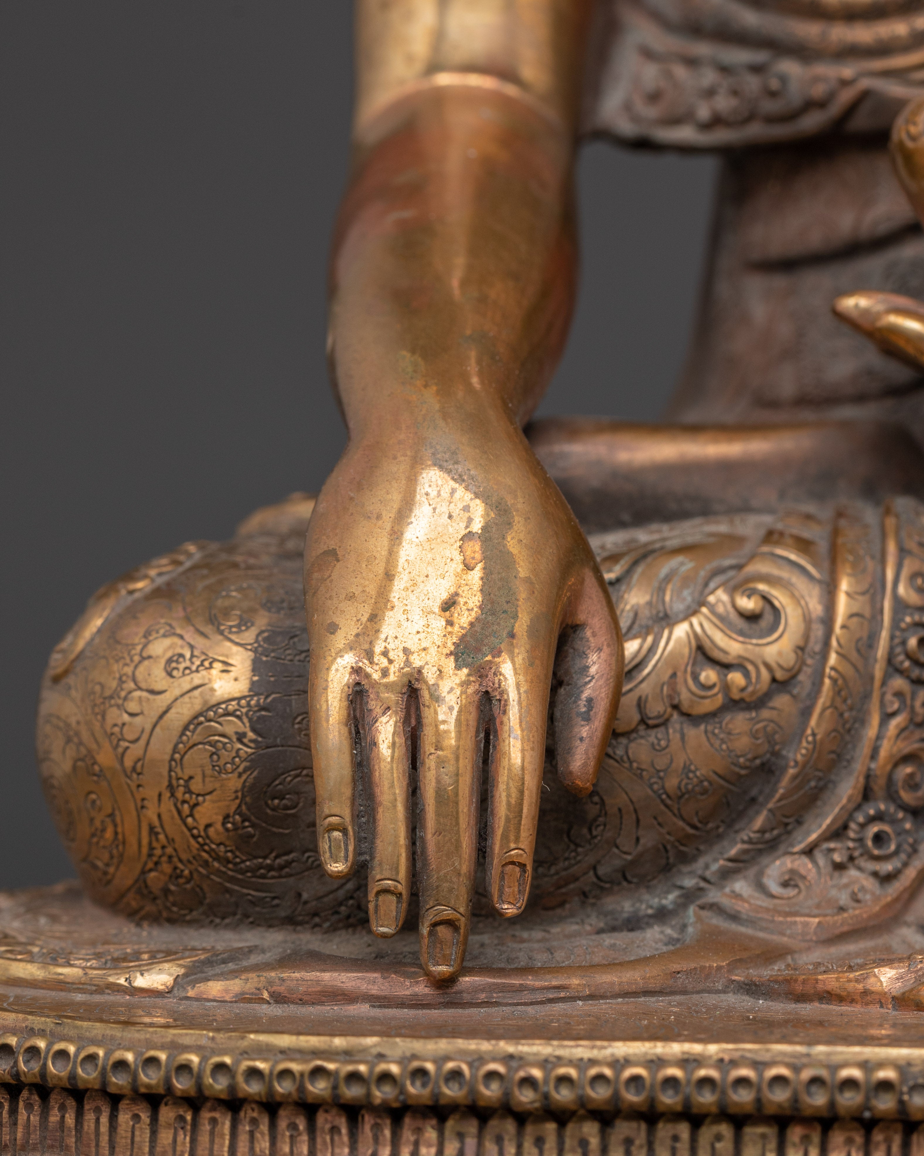 Shakyamuni Buddha Copper Statue With Halo | Figure with Halo