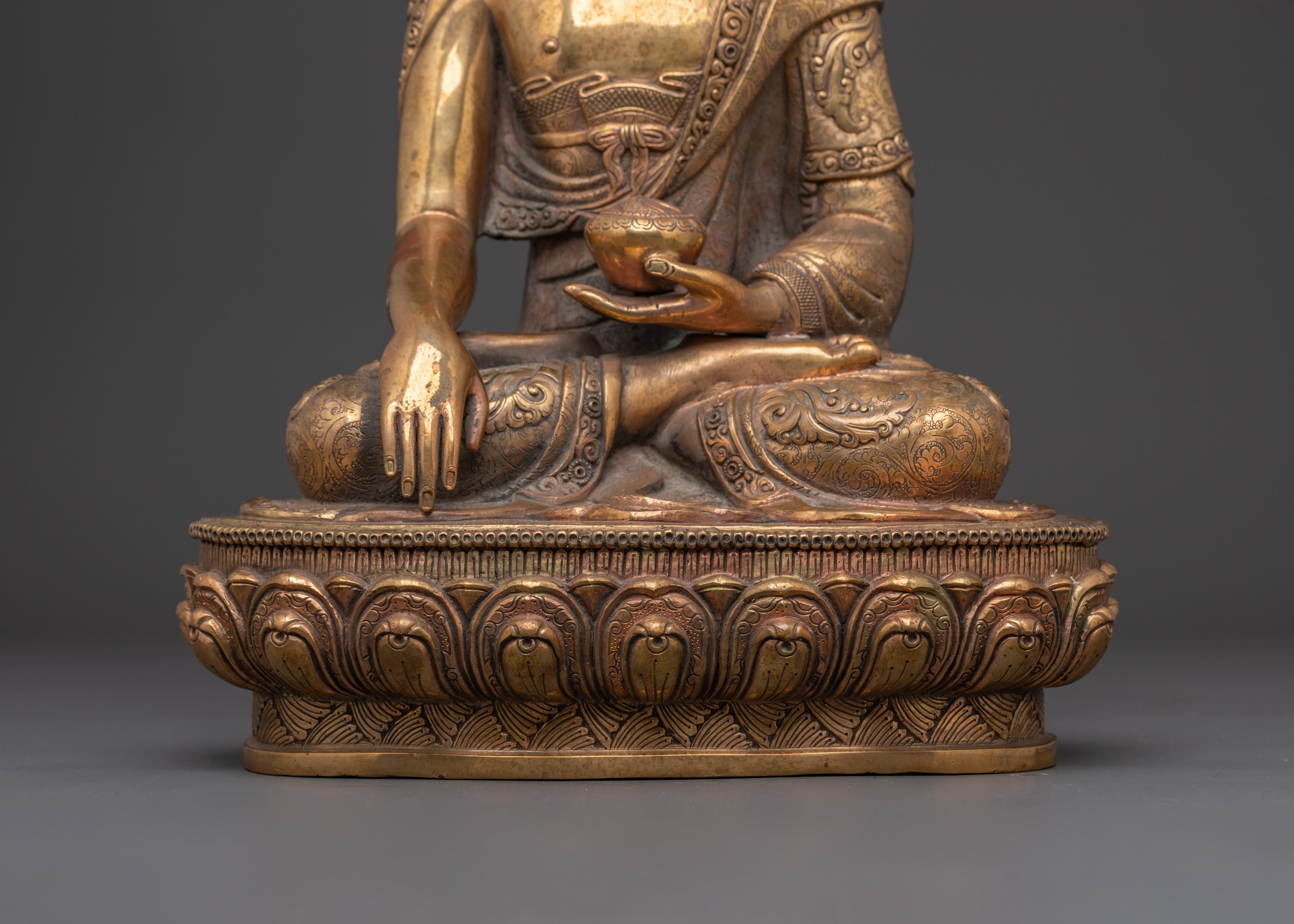 Shakyamuni Buddha Copper Statue With Halo | Figure with Halo