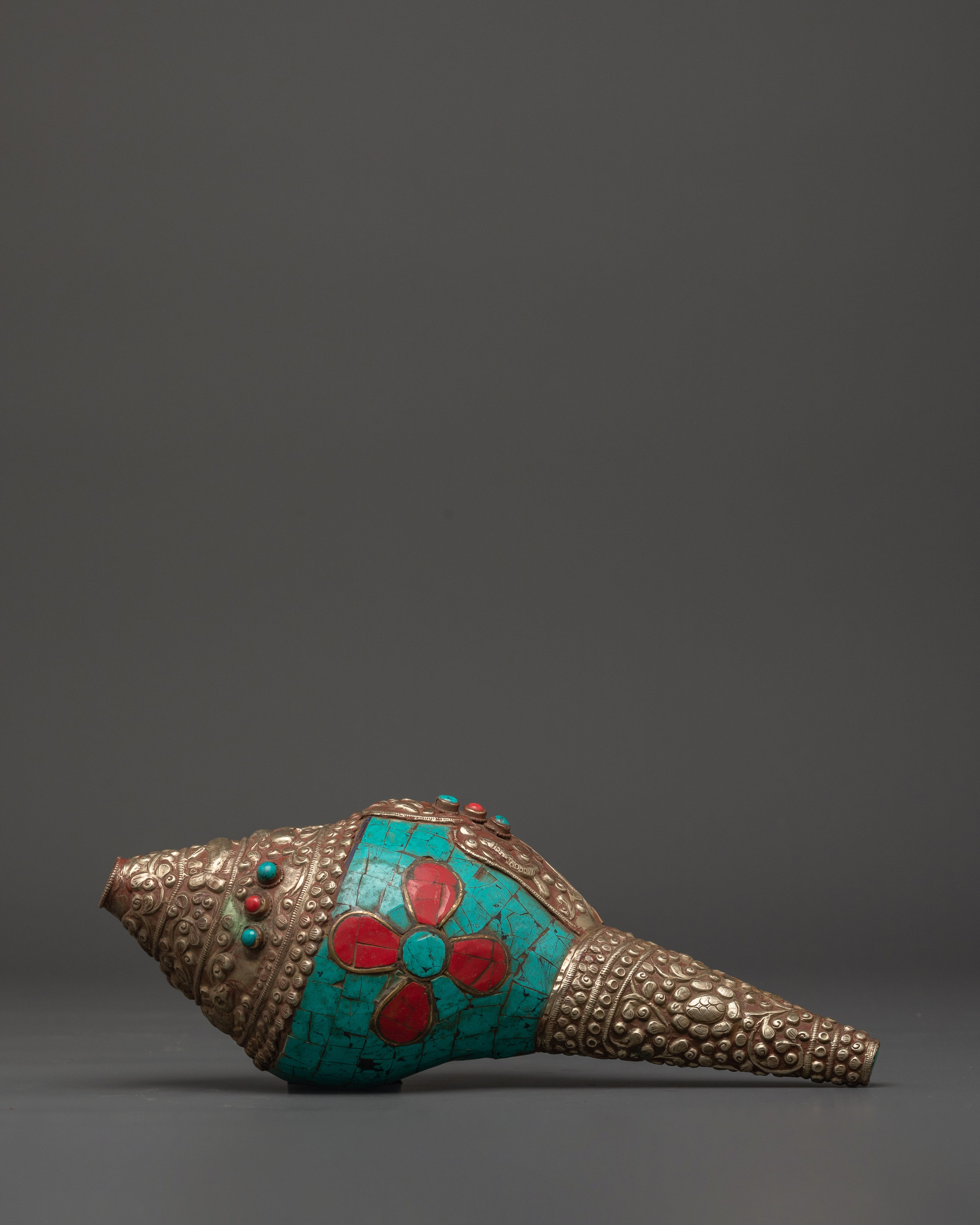 Ritual conch | Handcrafted Shankha for Puja