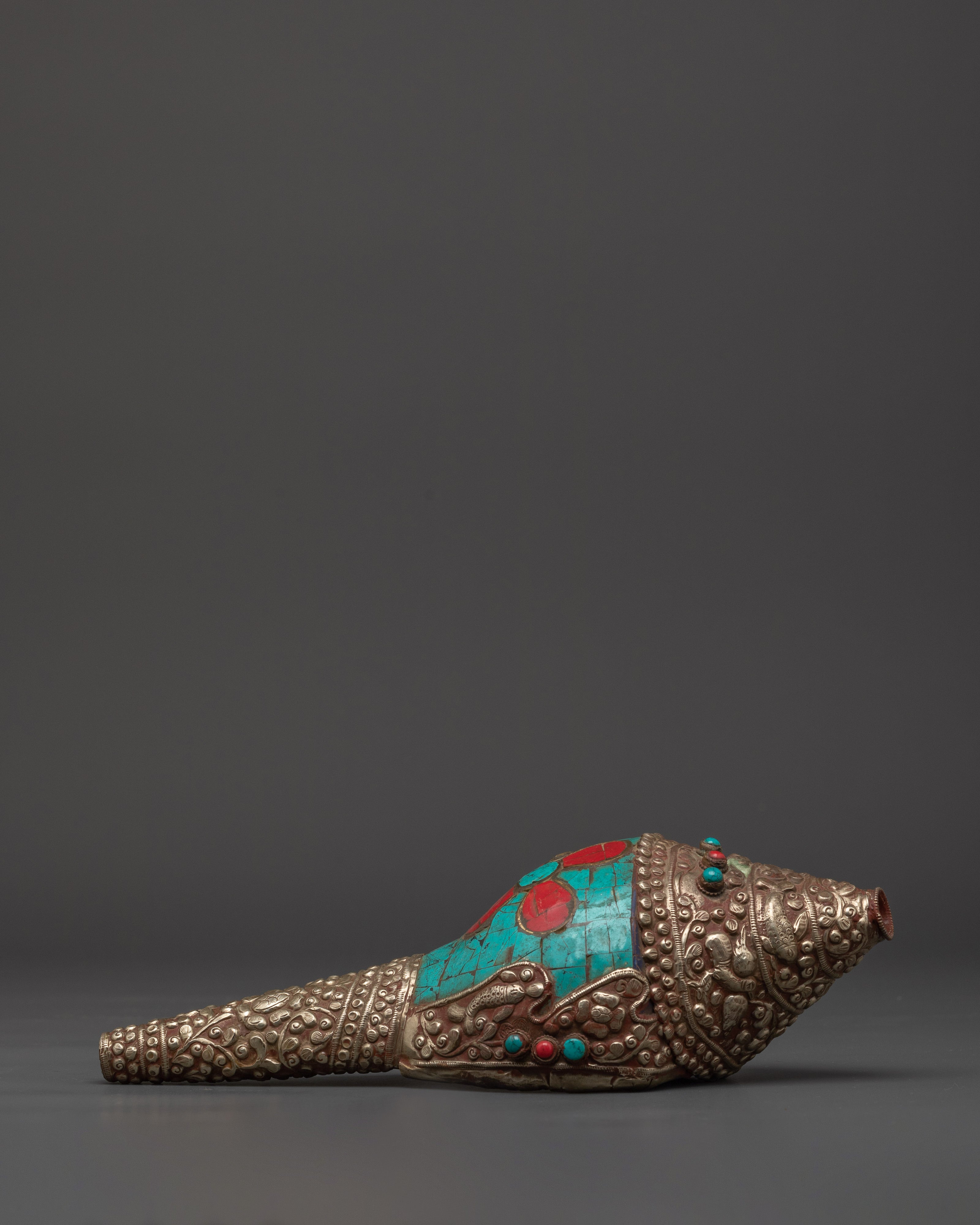 Ritual conch | Handcrafted Shankha for Puja